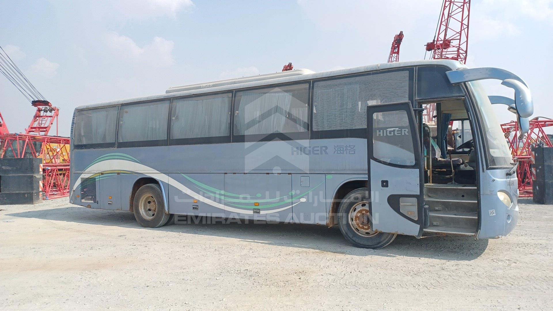 2010 HIGER BUS VIN: LKLR1FSD1AB537463