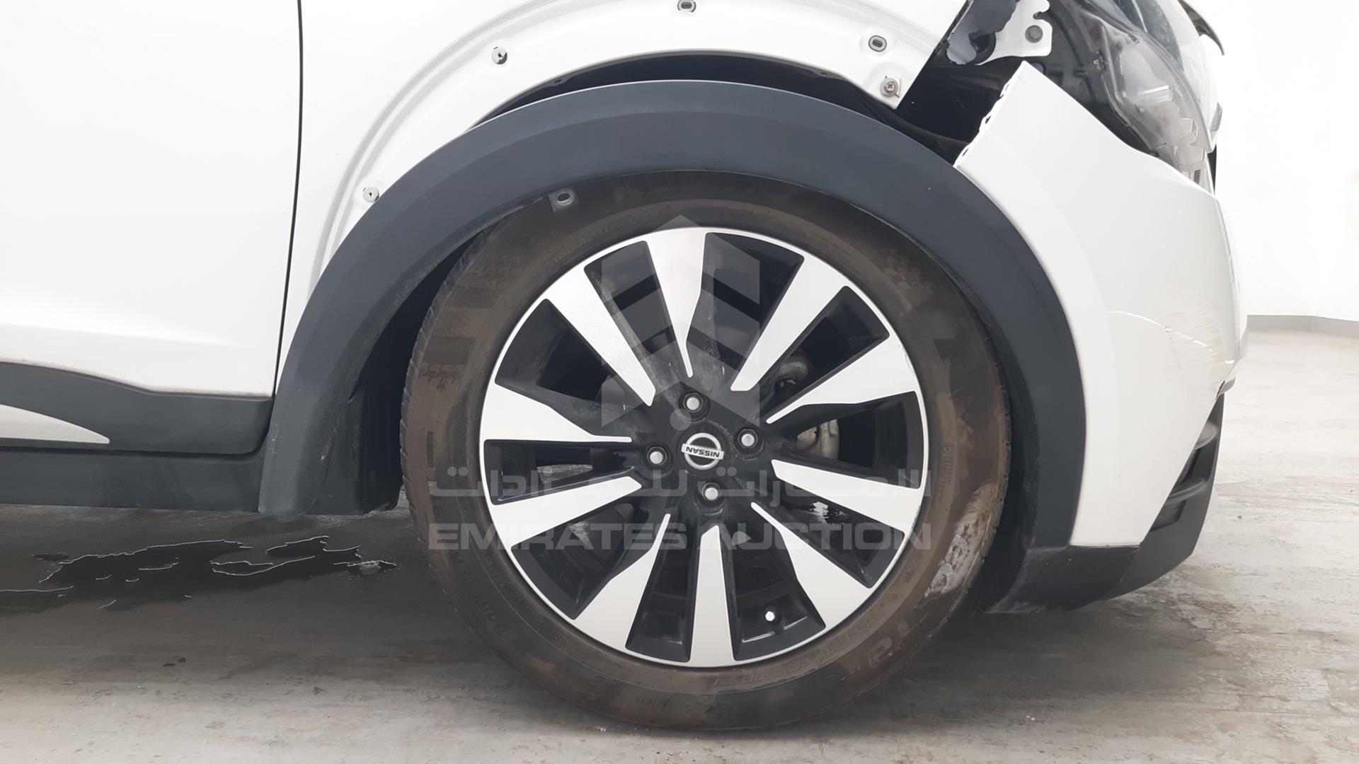 2018 NISSAN KICKS VIN: 3N1CP5C99JL495452