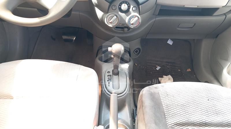 MDHAK3CR3GG506143 Auction: EmiratesAuction Lot: 408523 MDHAK3CR3GG506143 Nissan Micra 2016 GREY Photo 18