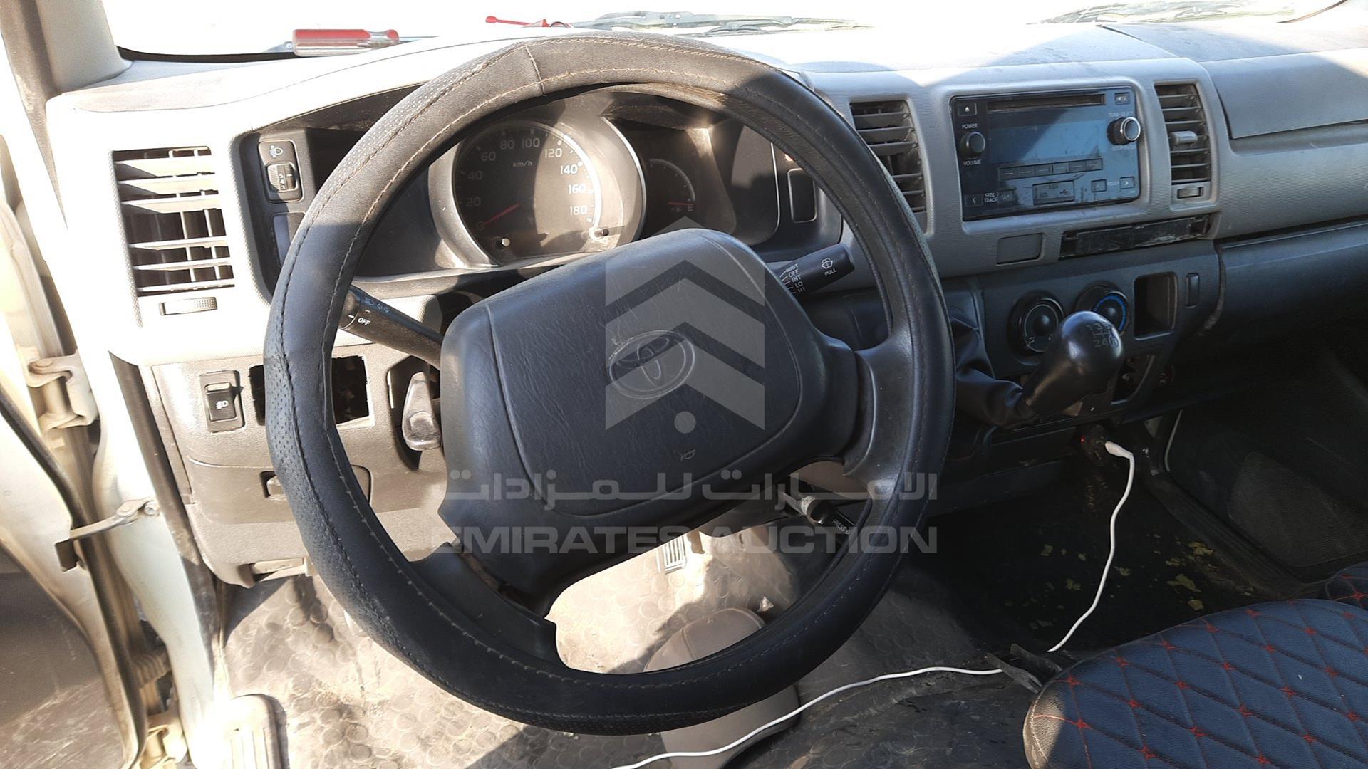 2006 TOYOTA HIACE VIN: JTFHX02PX60010799