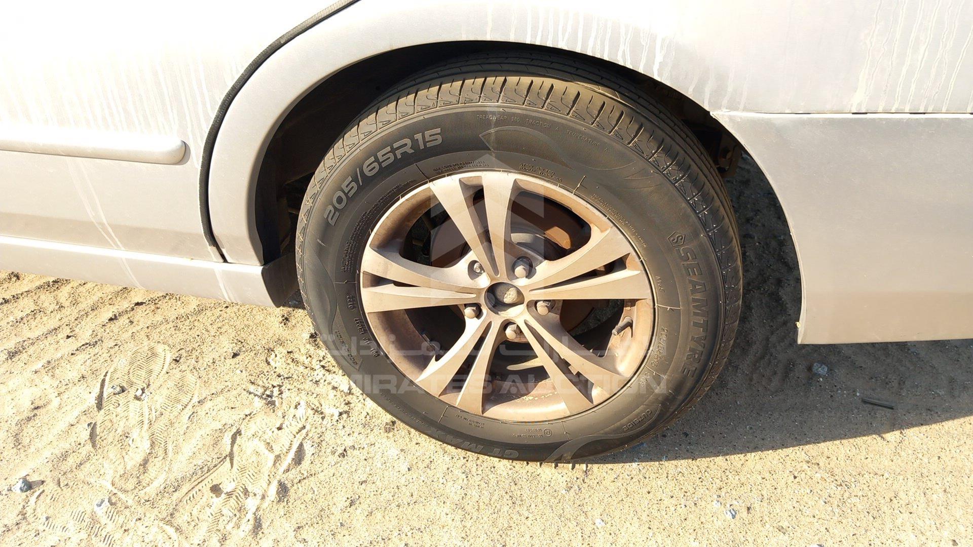 2004 HONDA ACCORD VIN: JHMCM56554C413780
