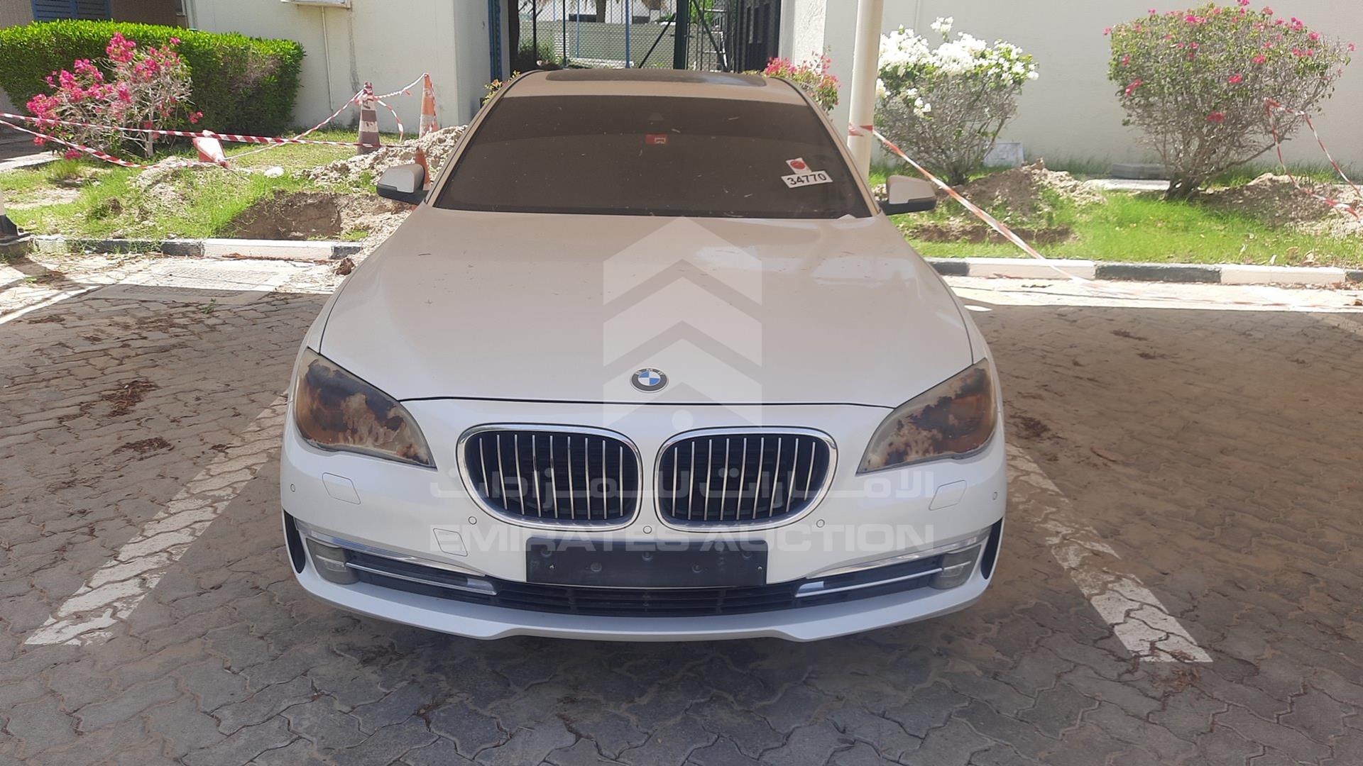 0 BMW --- VIN: WBAYE2108DDZ42176