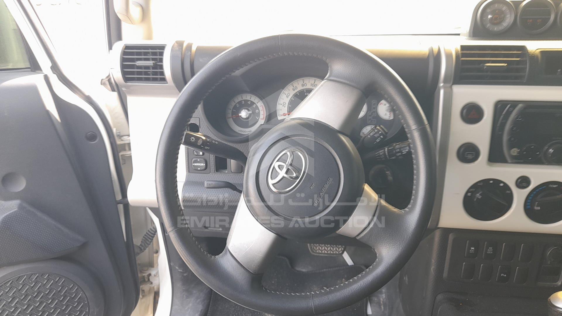2014 TOYOTA FJ CRUISER VIN: JTEBU11F3EK195394