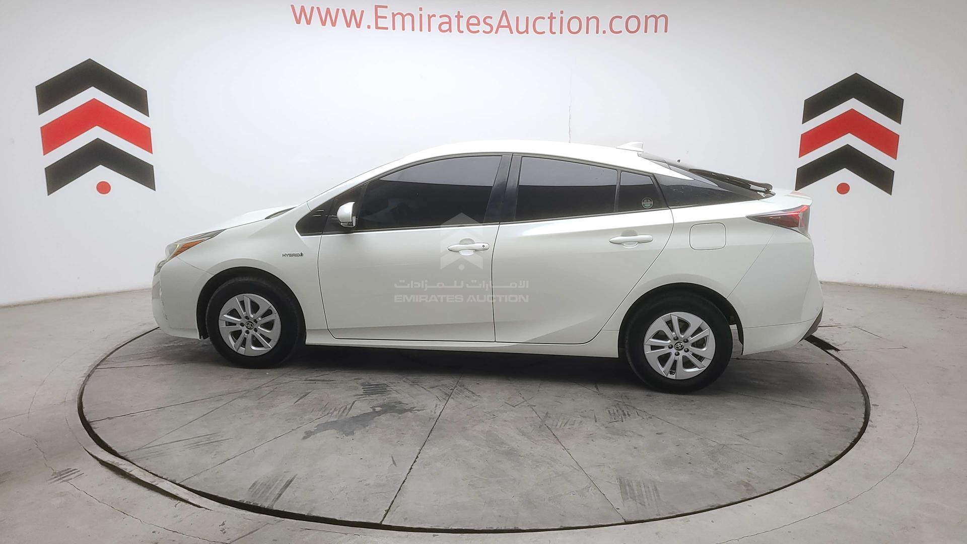 2018 TOYOTA PRIUS VIN: JTDKB3FU3J3589687