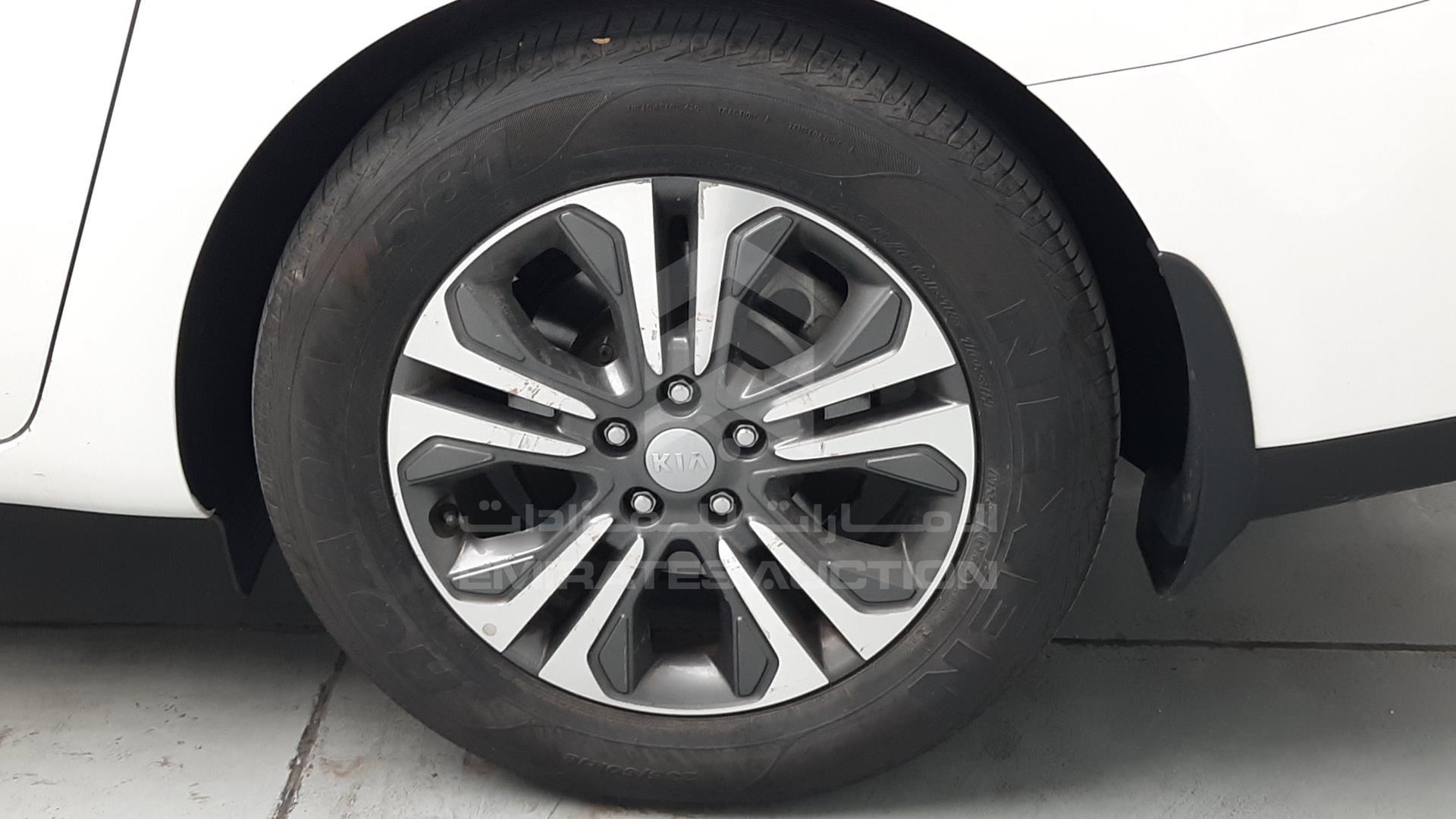 2019 KIA CARNIVAL VIN: KNHMF37ABKS490799