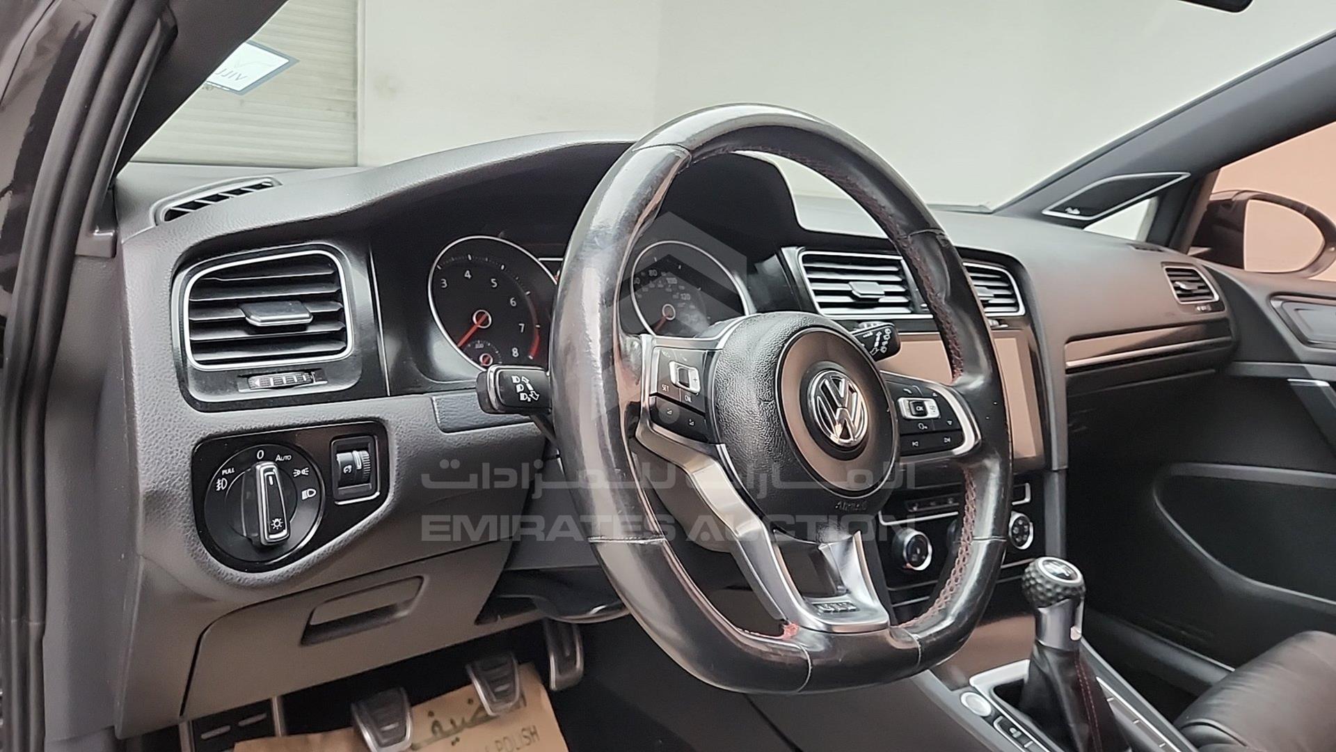 2016 VOLKSWAGEN GOLF VIN: 3VW547AU3GM022440