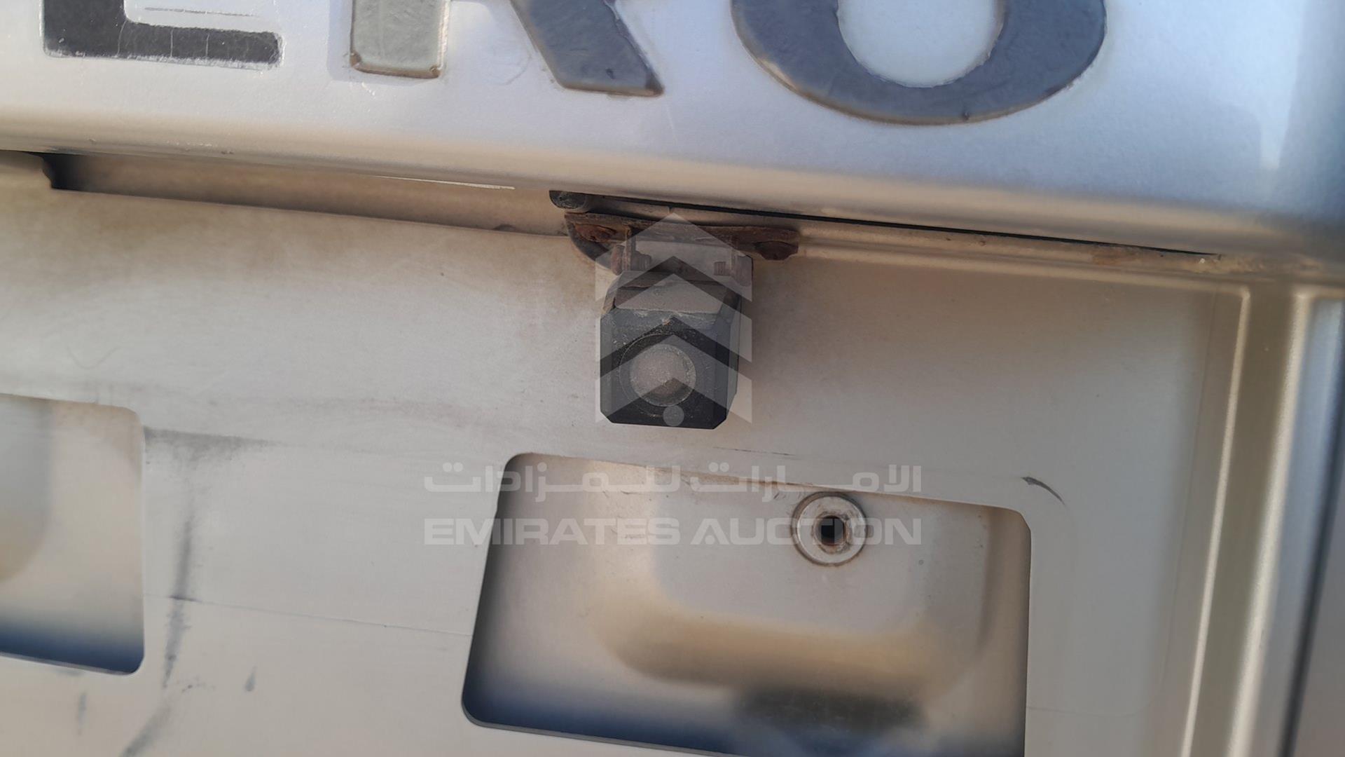 2007 MITSUBISHI PAJERO VIN: JMYLRV73W7J704401