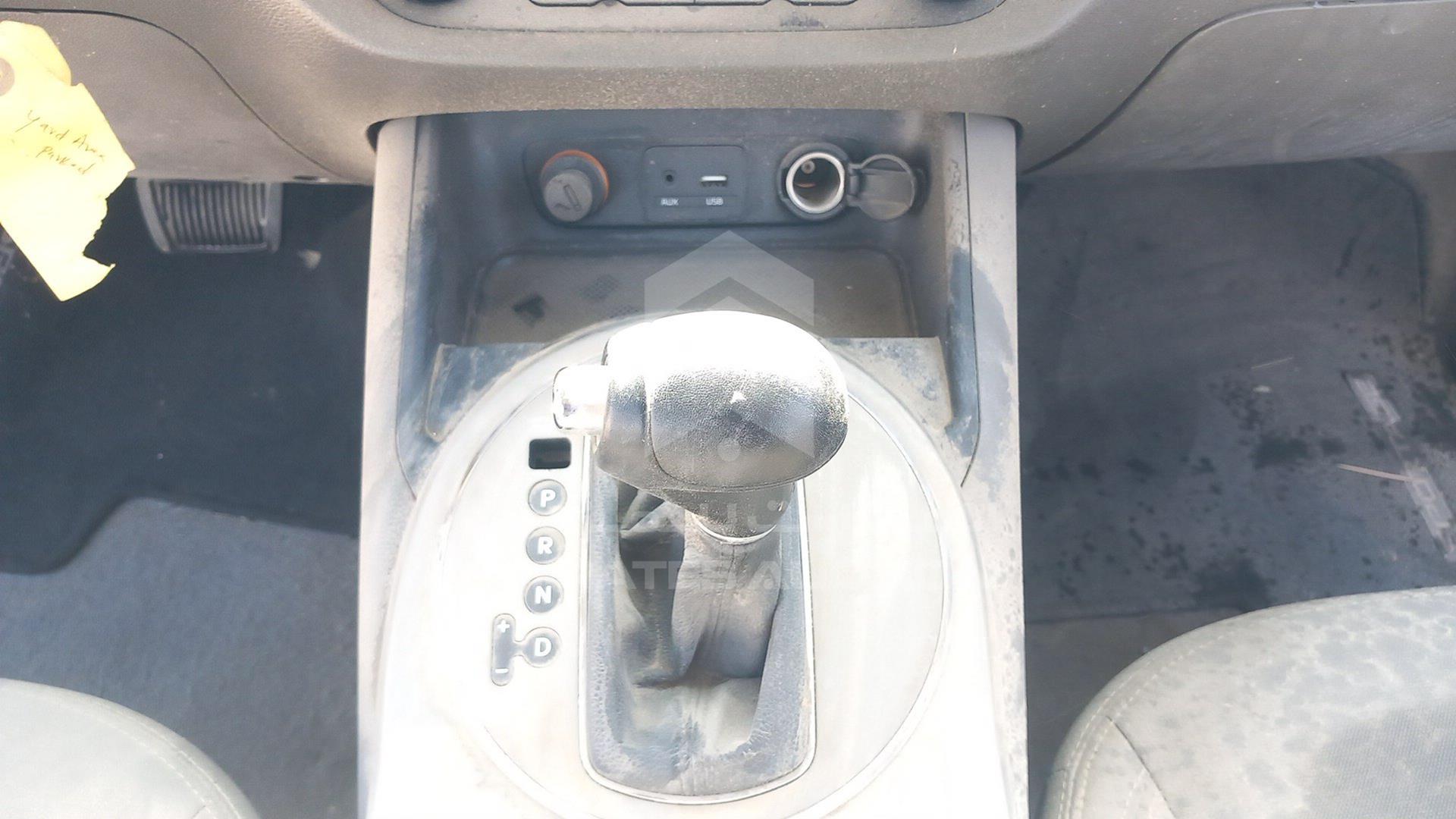 2016 KIA SPORTAGE VIN: KNAPC8129G7801223