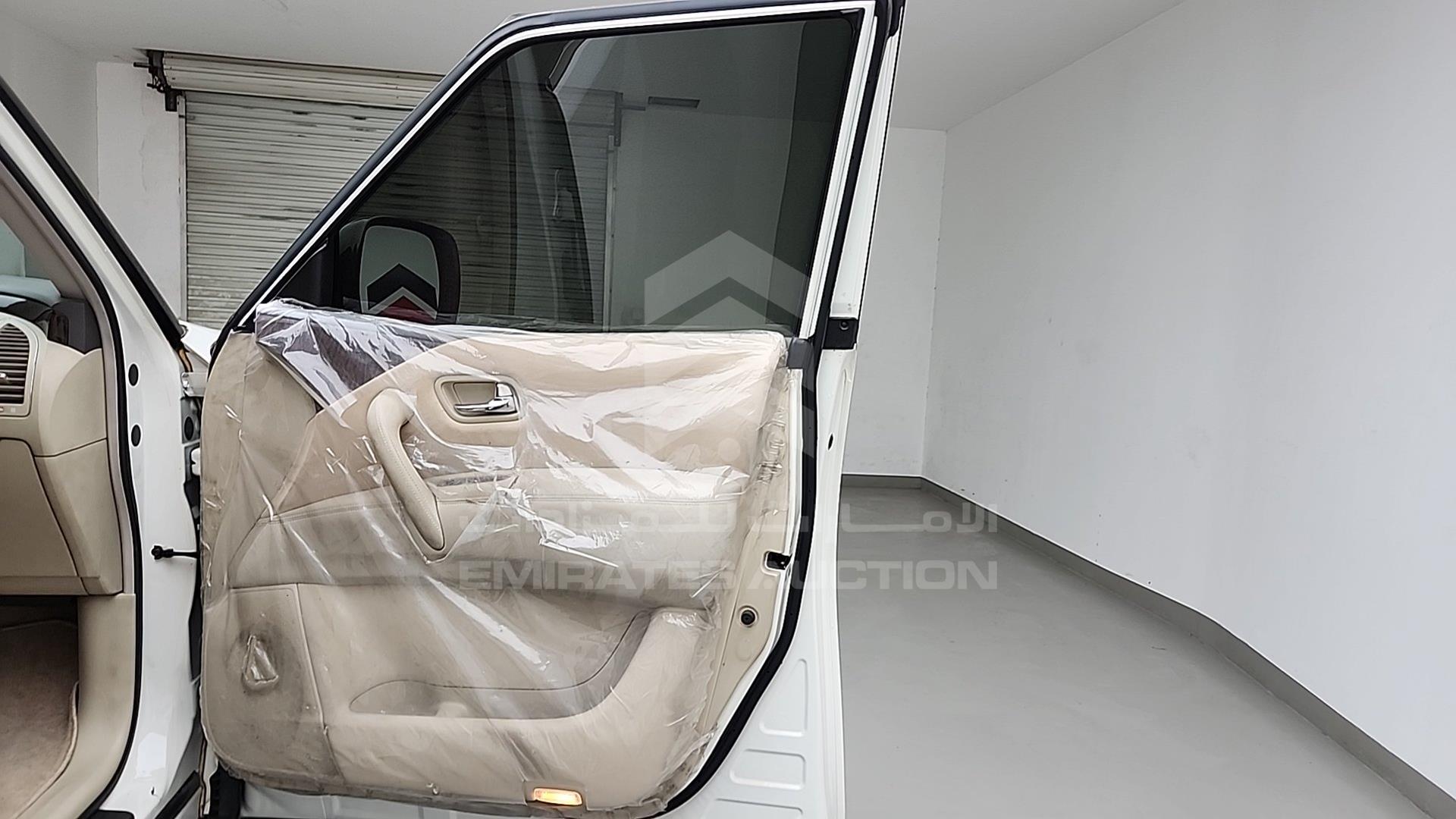 2014 NISSAN PATROL VIN: JN8AY2NY2E9077967