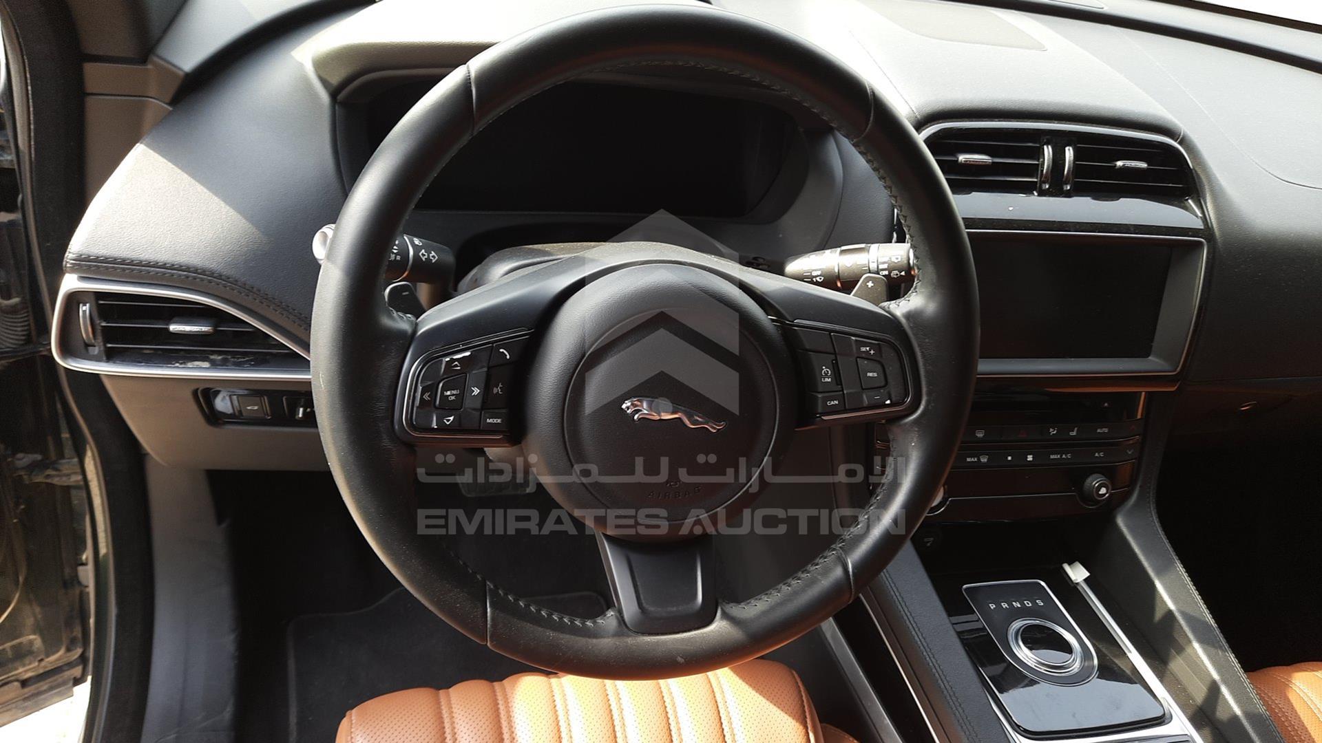 2017 JAGUAR F-PACE VIN: SADCA2BV8HA091687