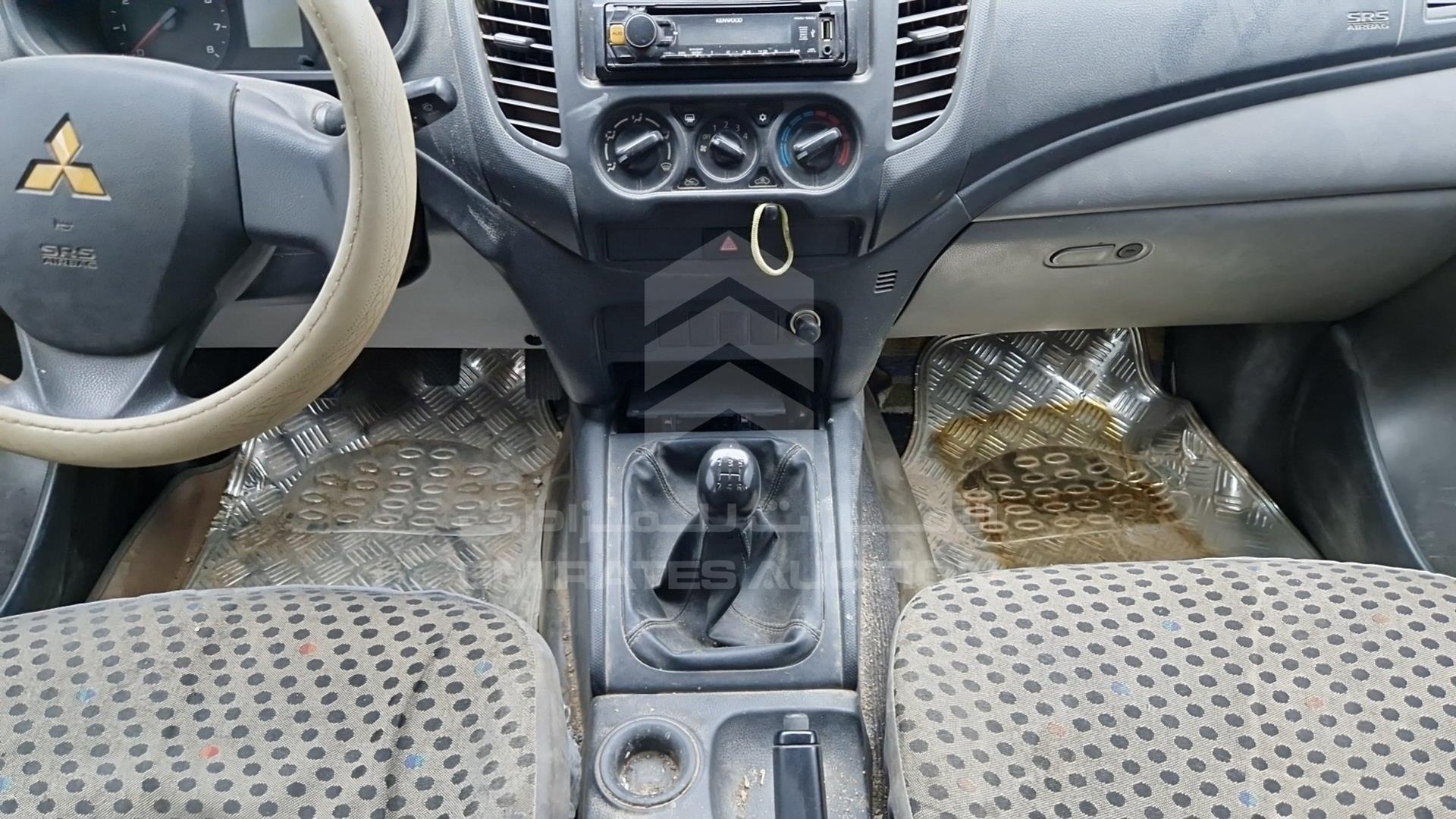 2016 MITSUBISHI L 200 VIN: MMBJNKJ40GH008469