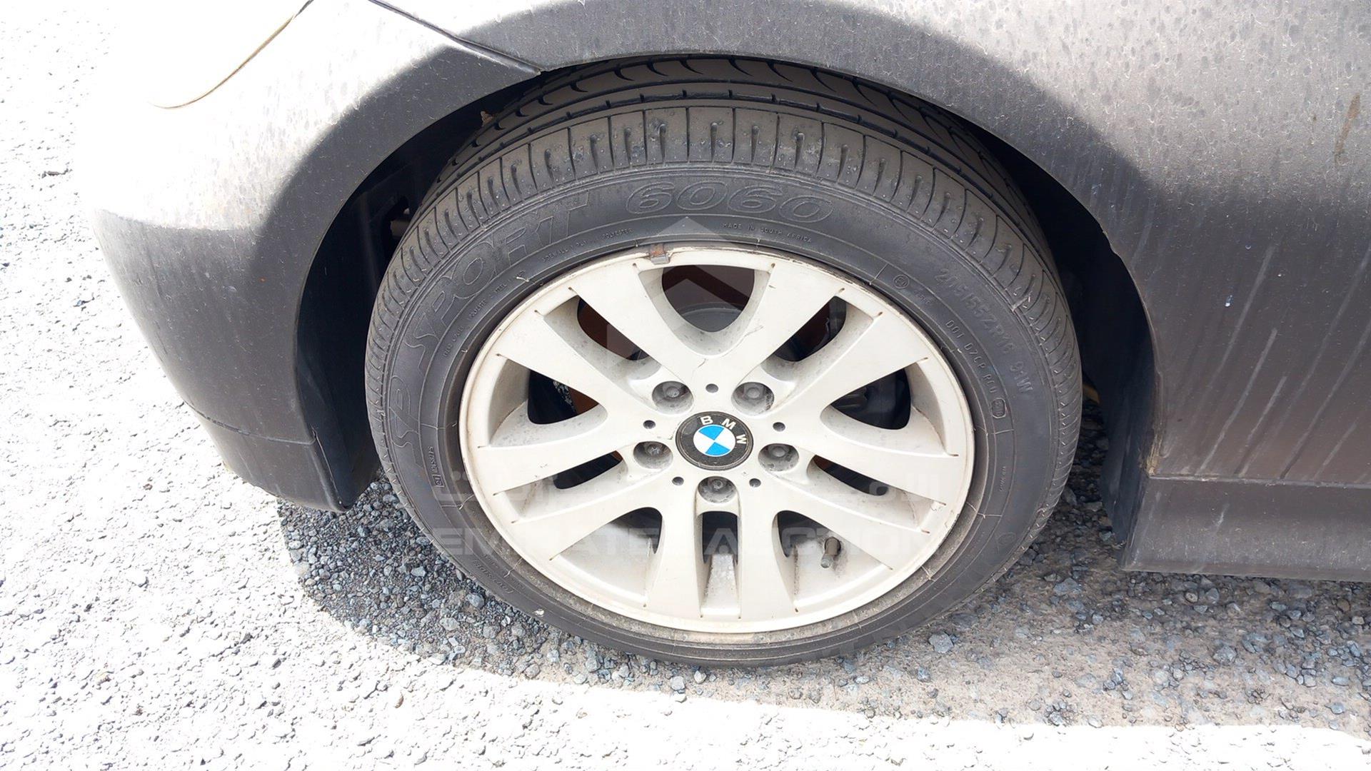 2008 BMW 320I VIN: WBAVG71028A402646