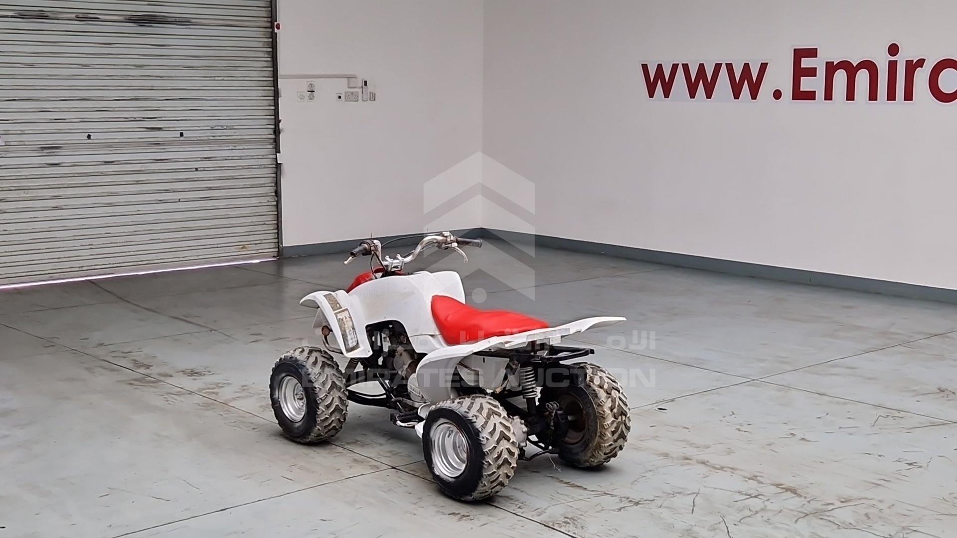 0 BUGGY YAMAHA VIN: B304E026422