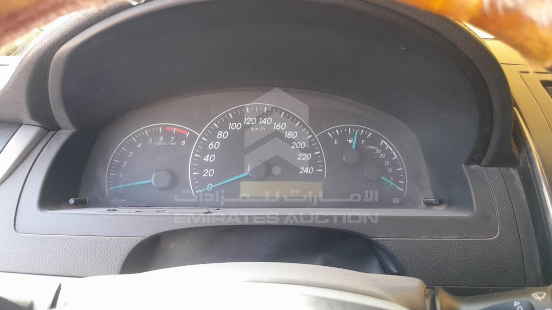 2013 Toyota Camry — Speedometer & RPM Gauges — Photo 14