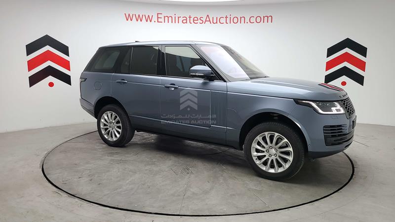SALGA2BV6JA380966 Auction: EmiratesAuction Lot: 405807 SALGA2BV6JA380966 Range Rover Vogue SE 2018 BLUE Photo 54