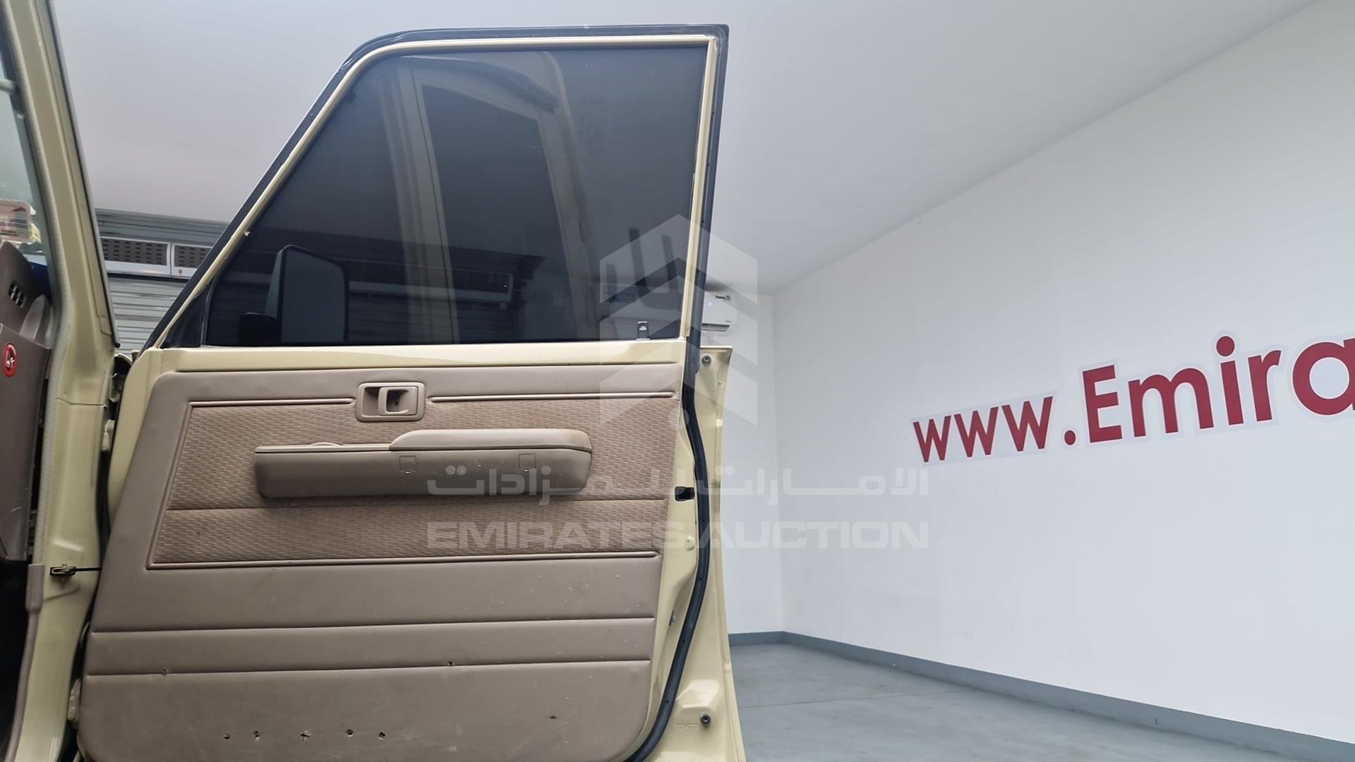 2018 TOYOTA LAND CRUISER VIN: JTFBU71J6J7069756