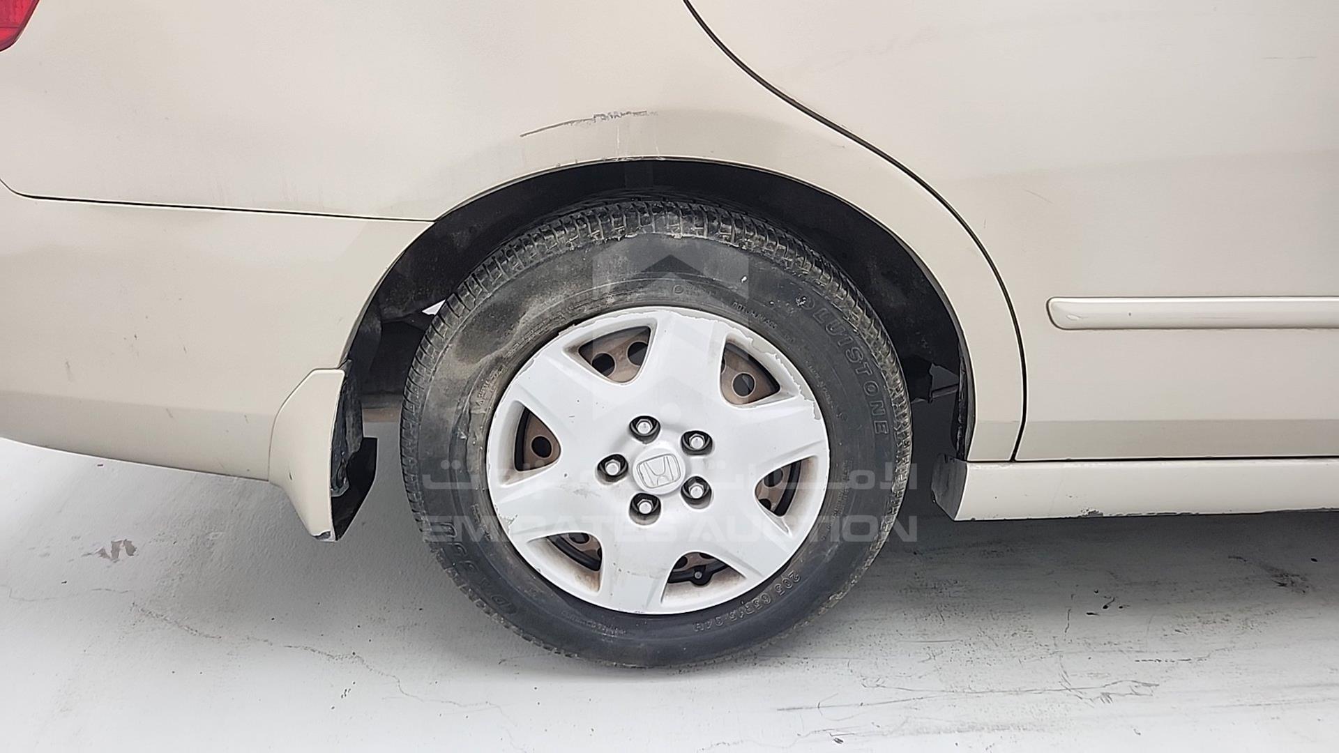 2005 HONDA ACCORD VIN: JHMCM56505C404356