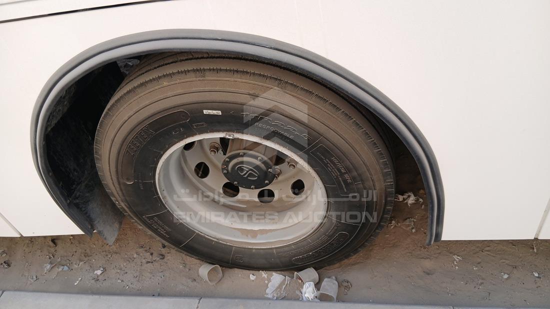 تاتا حافلة 2015 — الباب الخلفي الأيمن — صورة 27