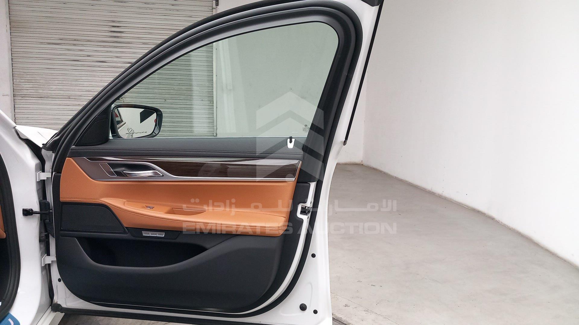 2017 BMW 740 LI VIN: WBA7E2108HG409051
