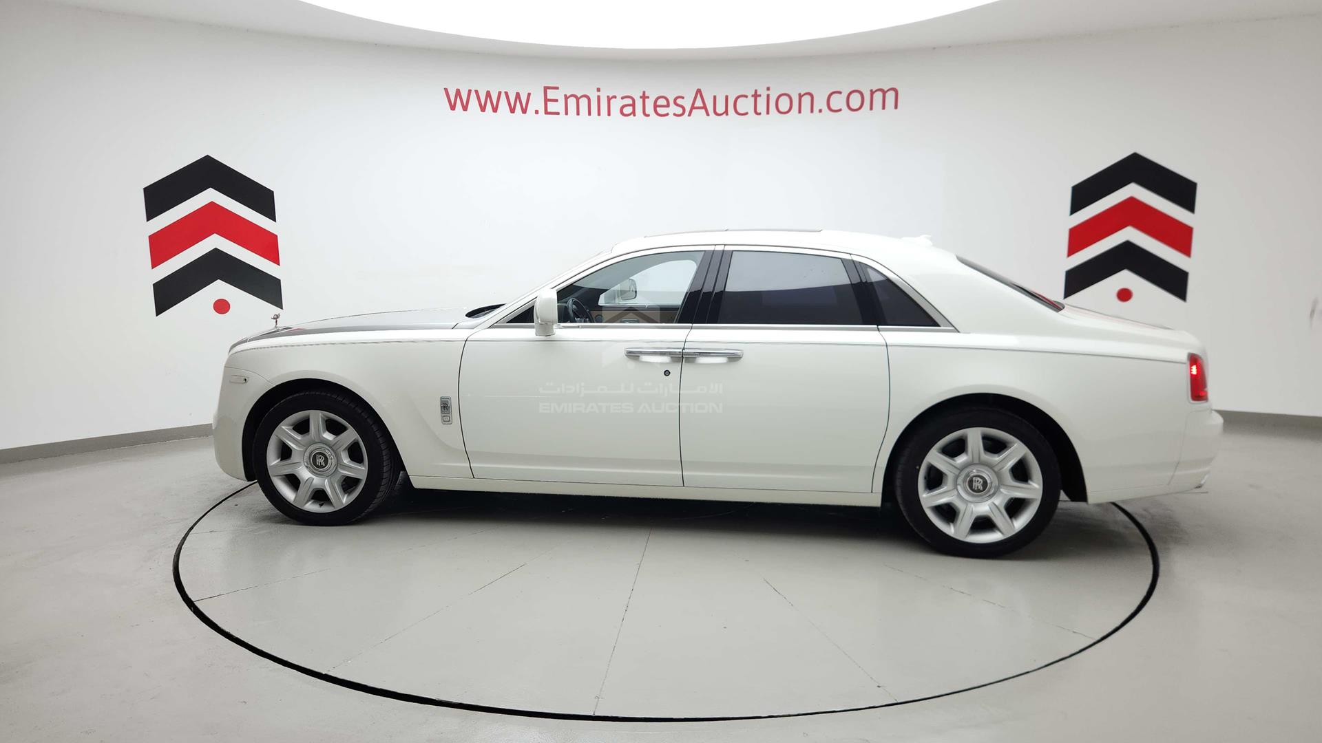 2011 ROLLS-ROYCE GHOST VIN: SCA664S05BUX35489