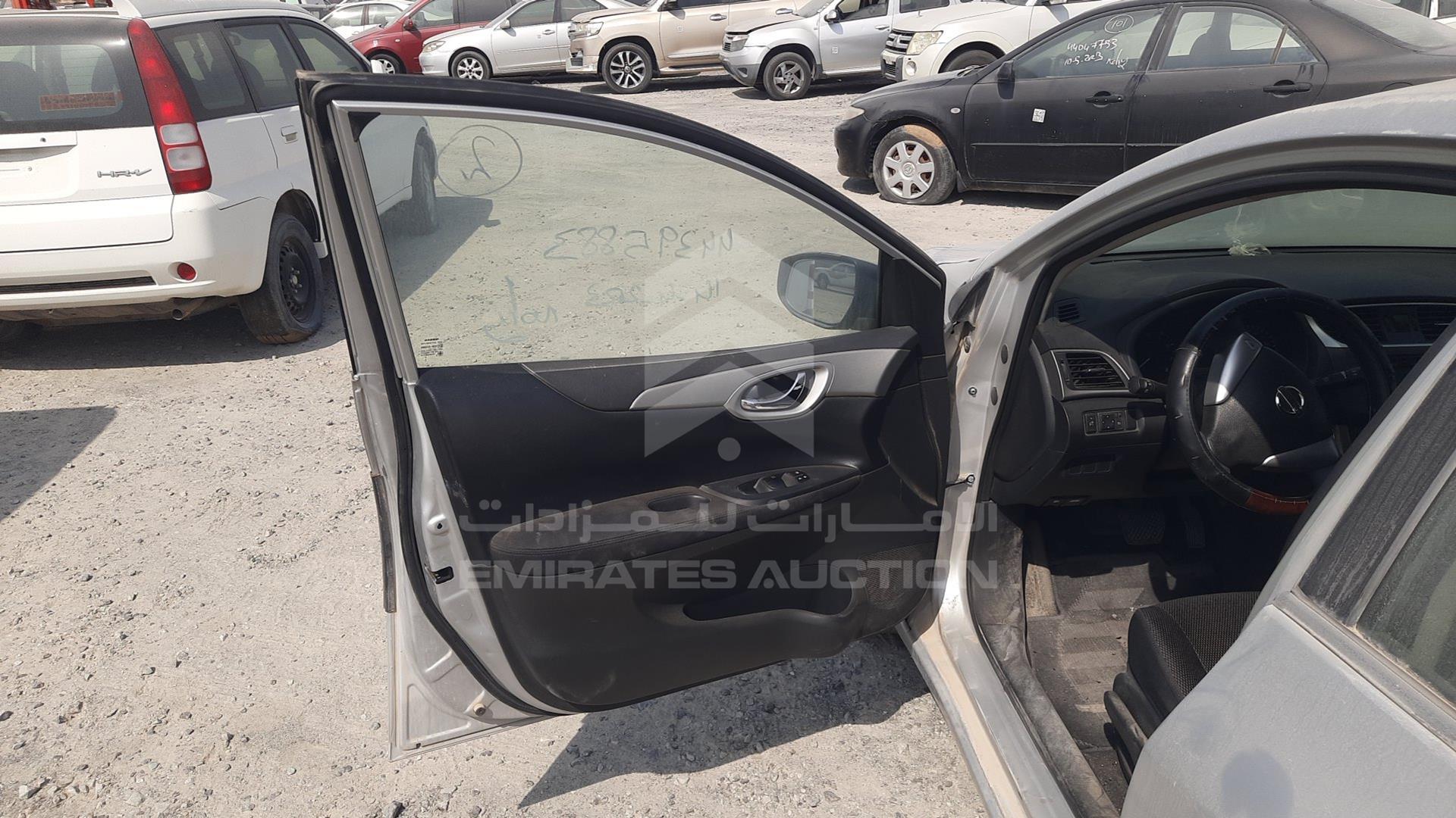 2015 NISSAN TIIDA VIN: MNTBC2C96F6005434
