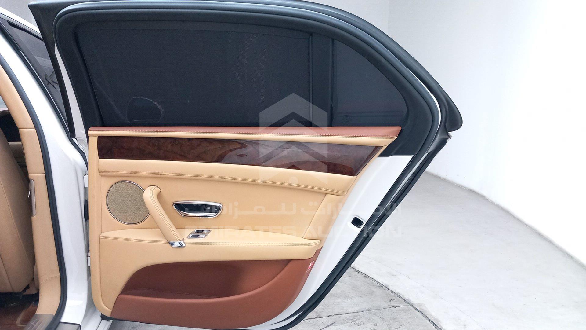 2014 BENTLEY FLYING SPUR VIN: SCBEA5ZA1EC090599