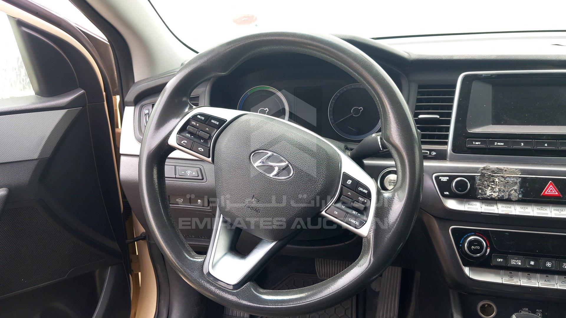 2019 HYUNDAI SONATA VIN: KMHE24138KA092970