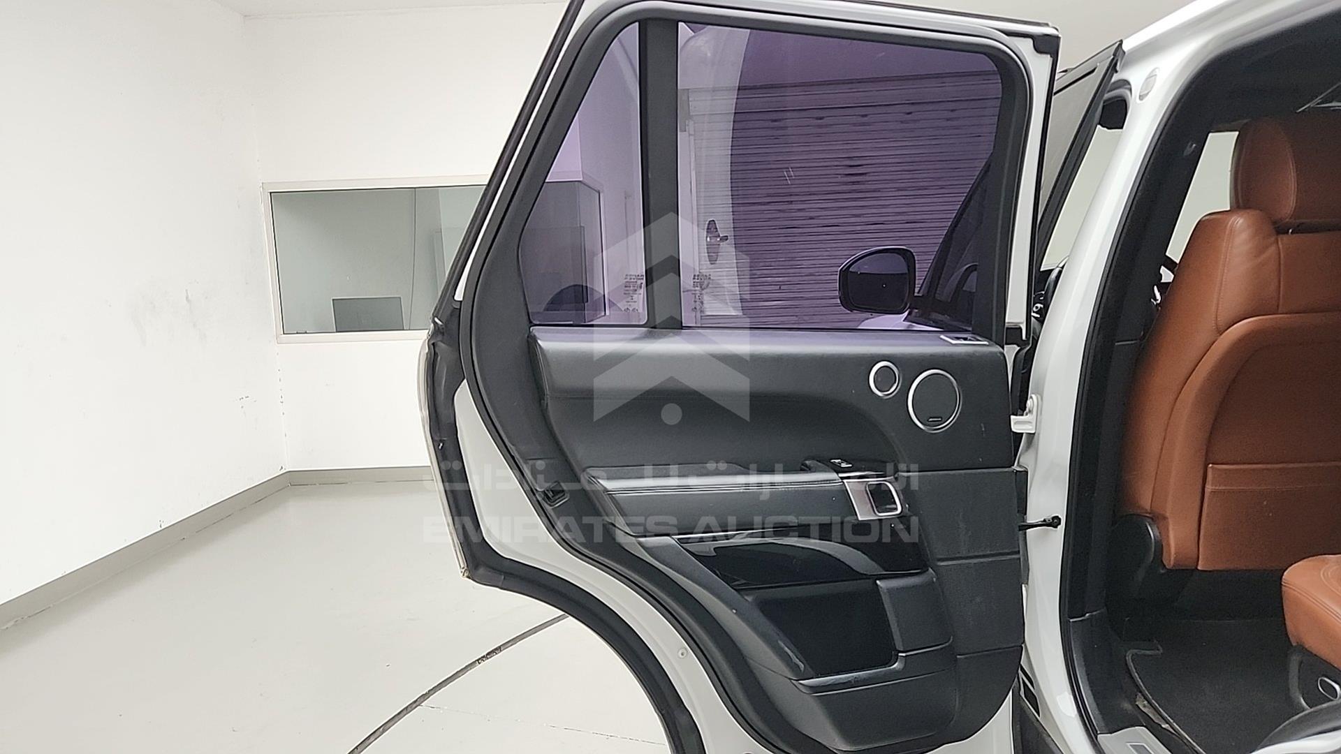2015 RANGE ROVER VOGUE VIN: SALGA2EF2FA200250