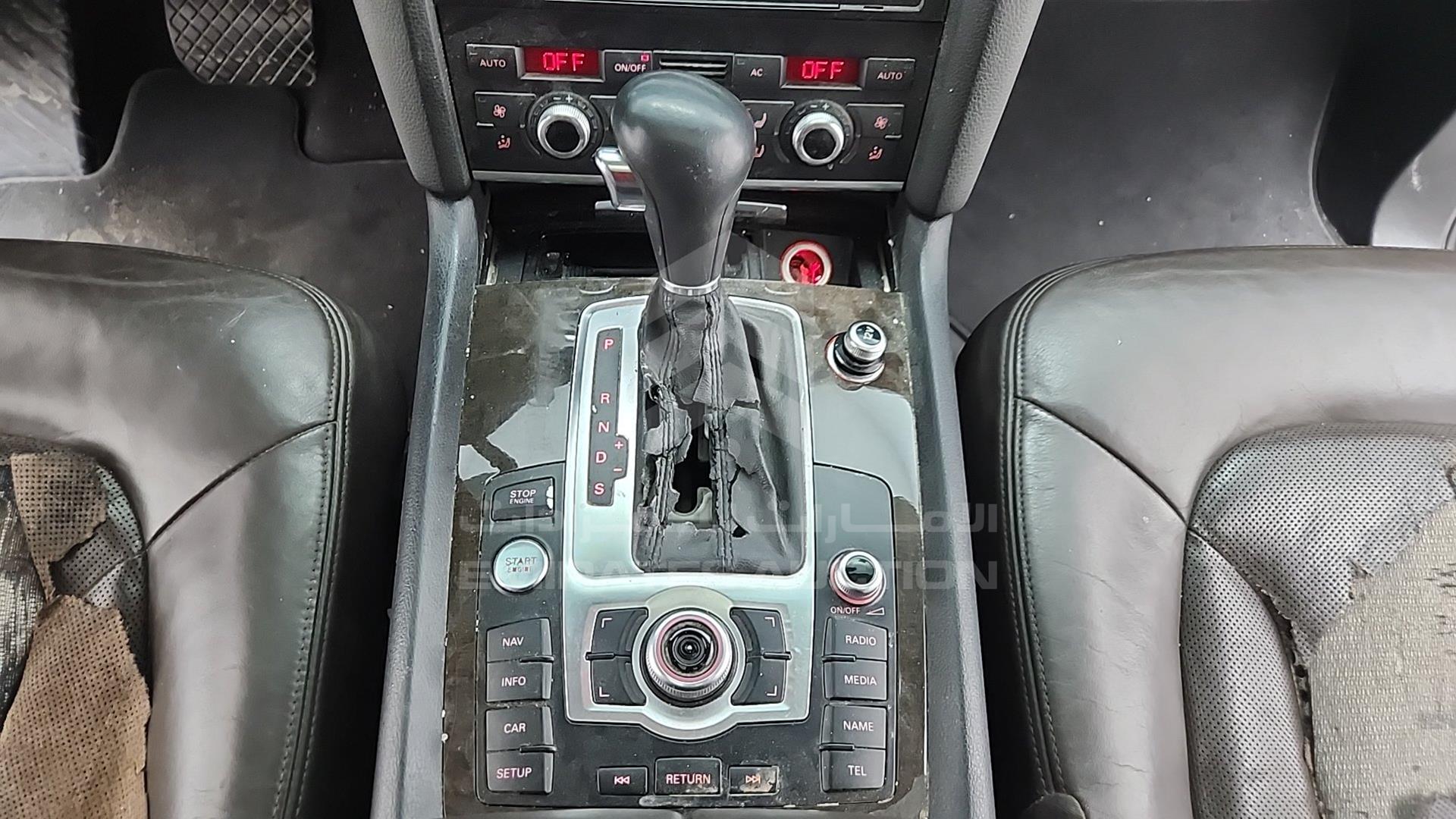2010 AUDI Q7 VIN: WAUAVD4L2AD003989