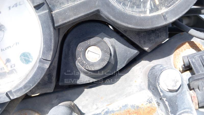 ME1KG0593D2003482 Auction: EmiratesAuction Lot: 406851 ME1KG0593D2003482 Yamaha Motorbike 2013 SILVER Photo 4