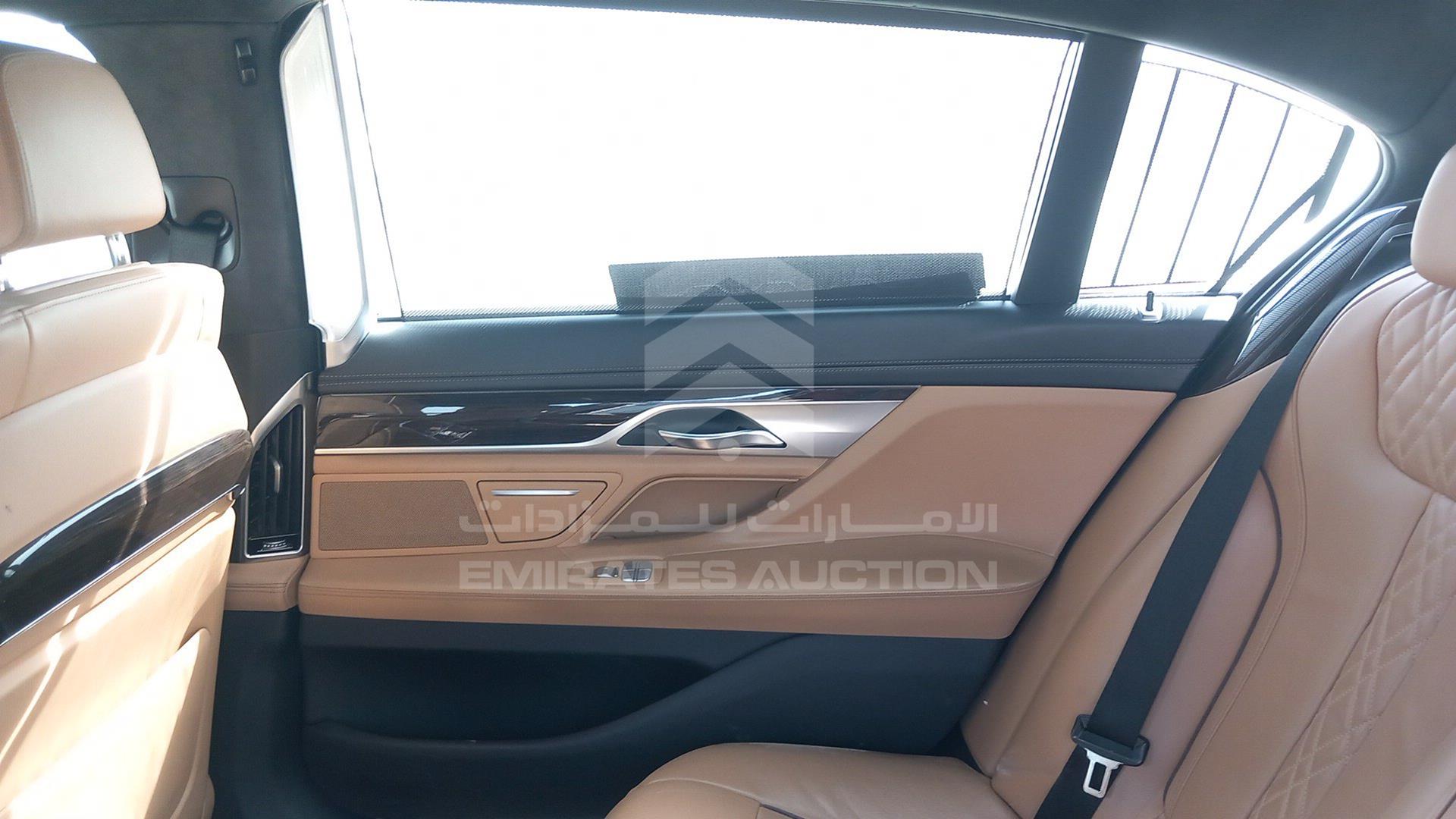 2016 BMW 730 VIN: WBA7E010XGG560458