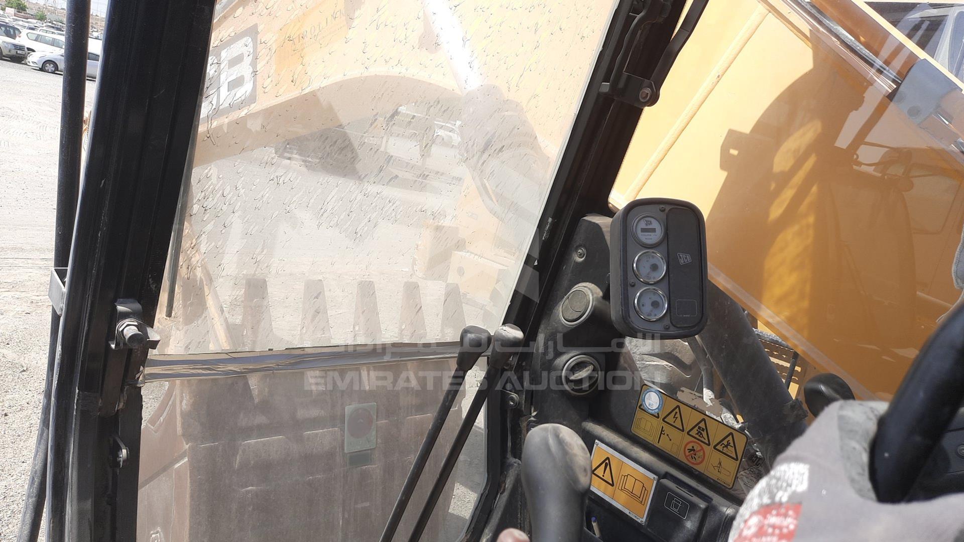 2015 JCB JS205 VIN: PUNJE20BV02359661