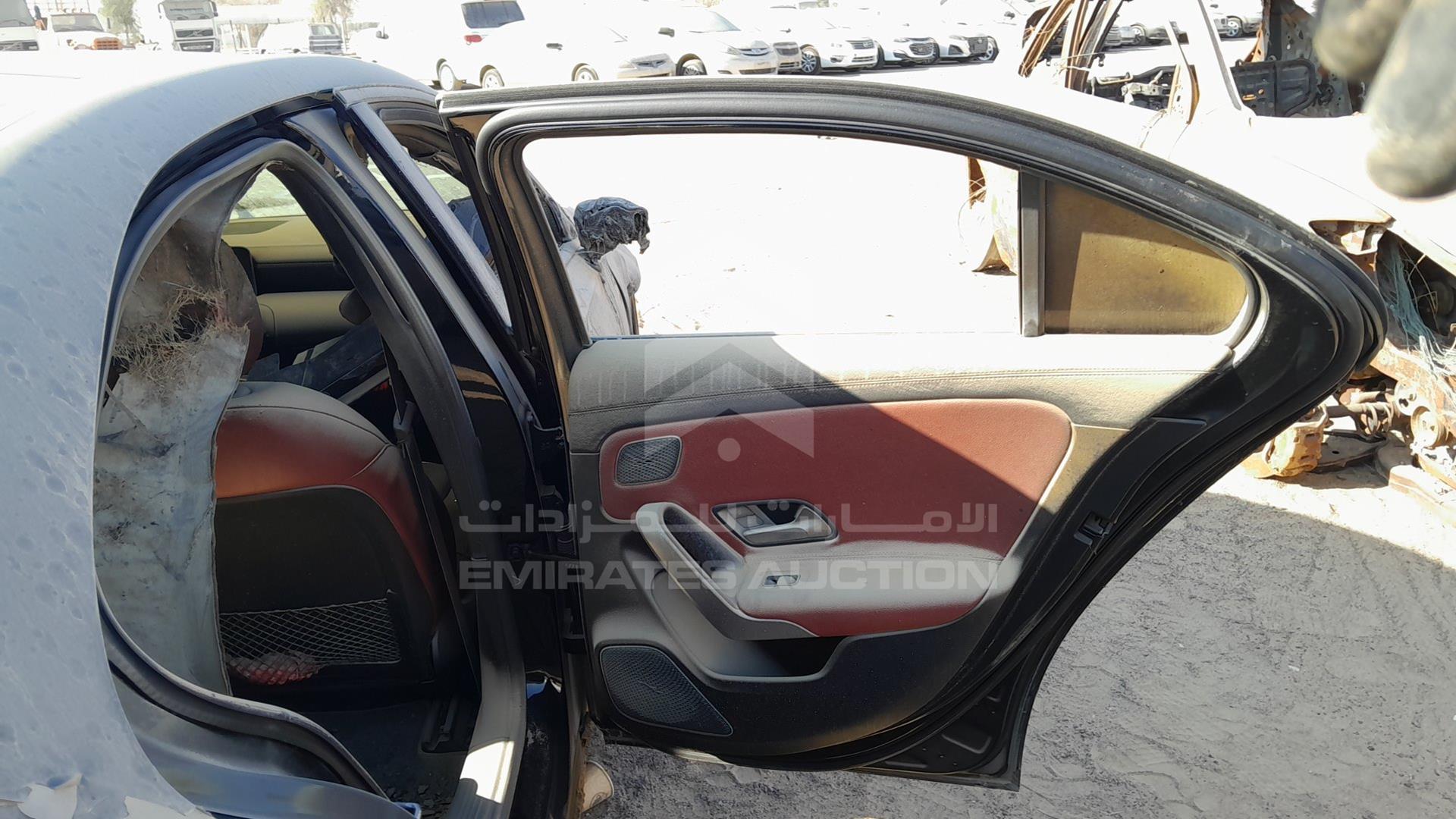 2019 MERCEDES C200 VIN: WDD3G4EB9KW015497