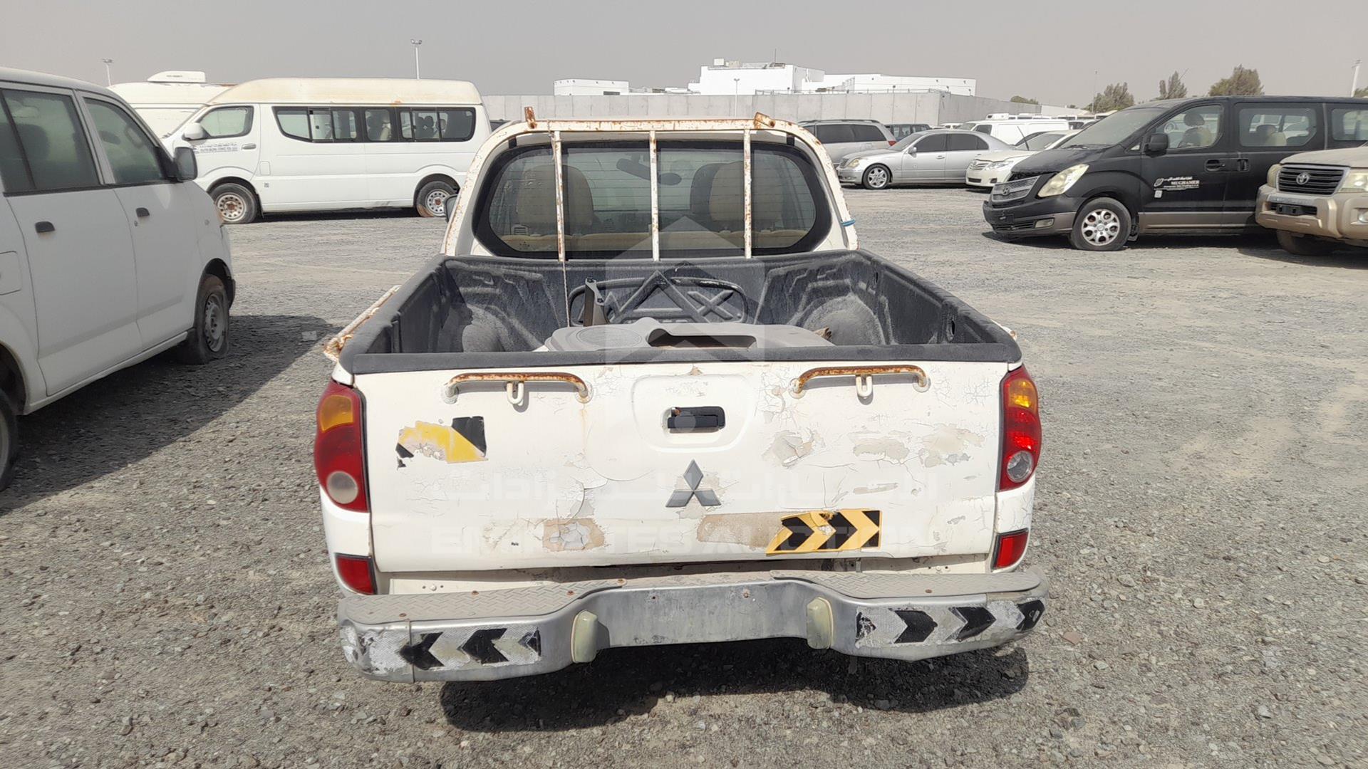 2008 MITSUBISHI L 200 VIN: MMBJNKA508D018854