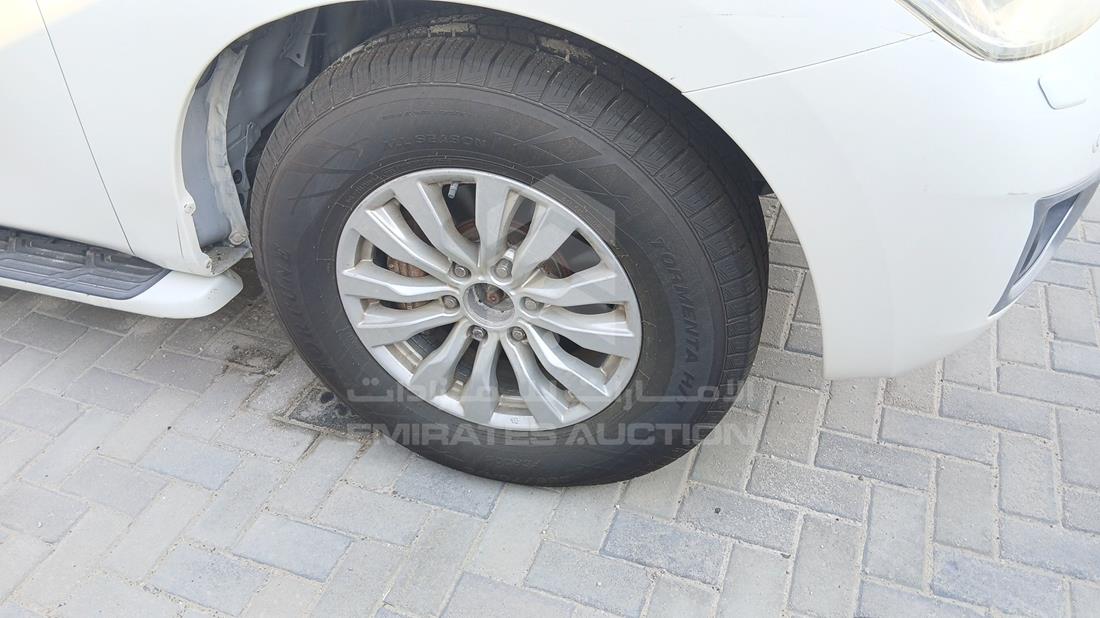 نيسان باترول 2019 — الإطار الأمامي الأيمن — صورة 28
