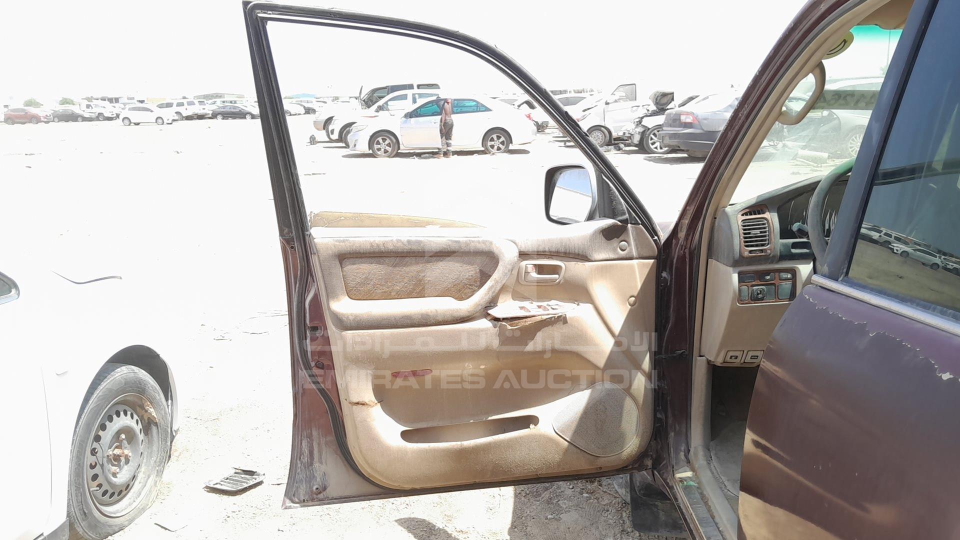 2004 TOYOTA LAND CRUISER VIN: JTEHJ09J245106837