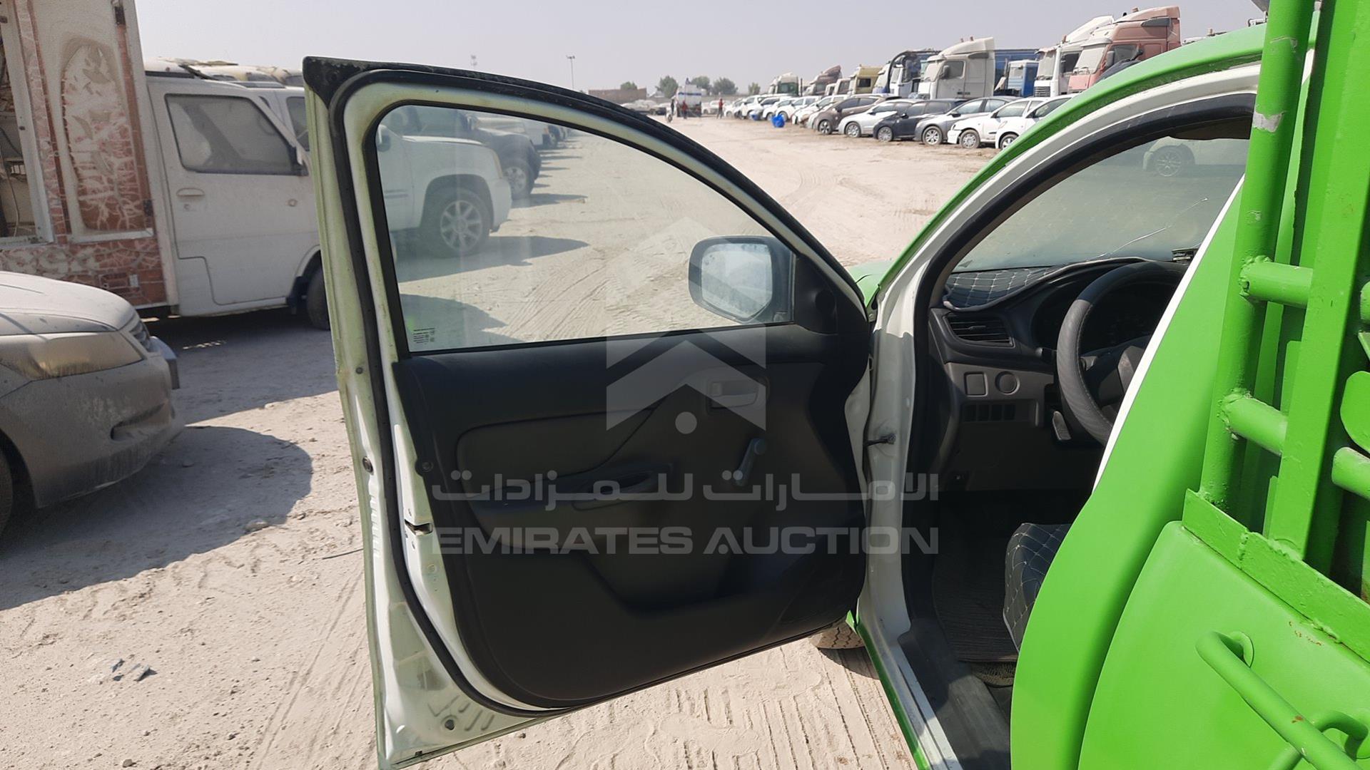 2016 MITSUBISHI L200 VIN: MMBENKJ40GH039273