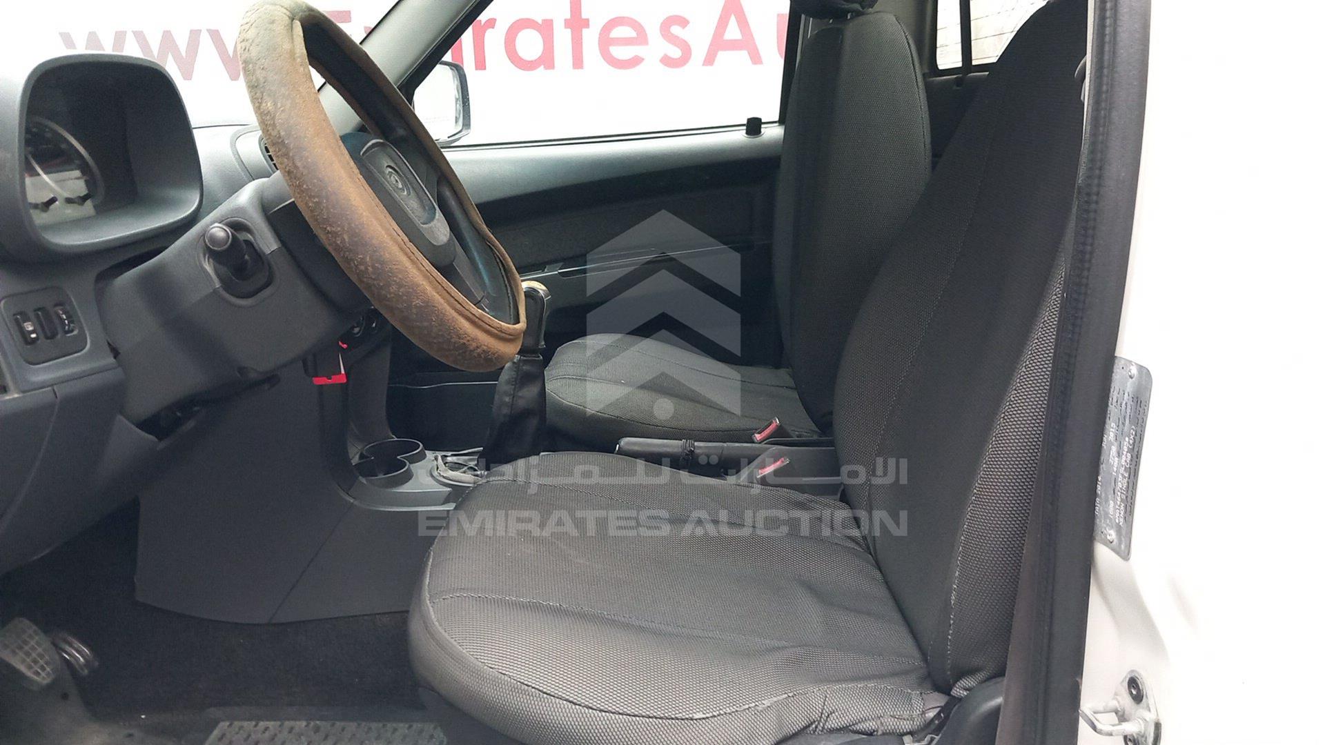 2015 TATA XENON VIN: MAT464703FSL00405