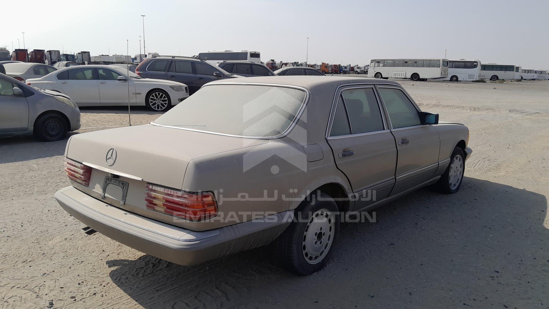 1989 MERCEDES SE 300 VIN: WDBCA24D2KA489158