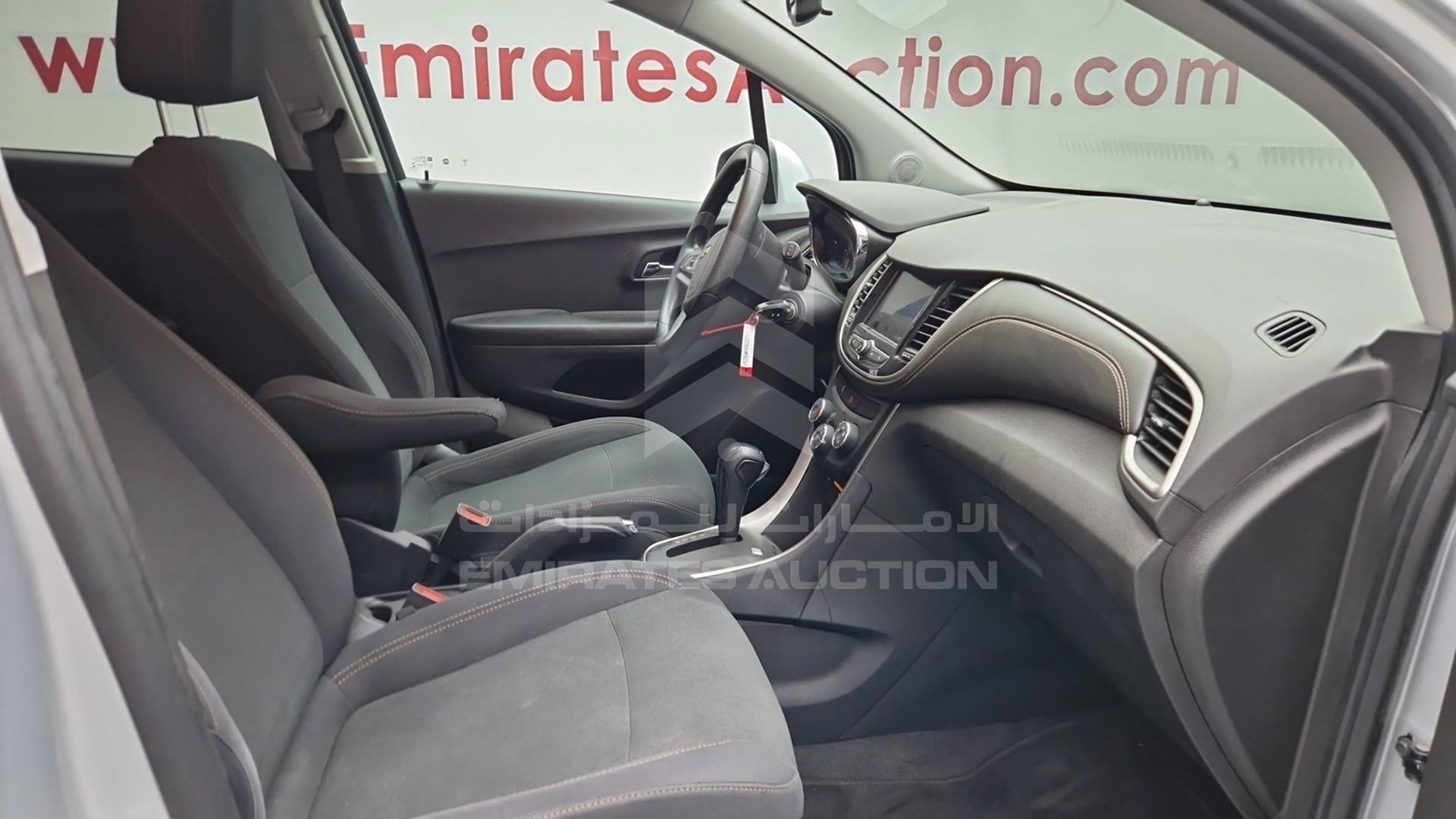 2020 CHEVROLET TRAX VIN: 3GNCJKSB2LL306166