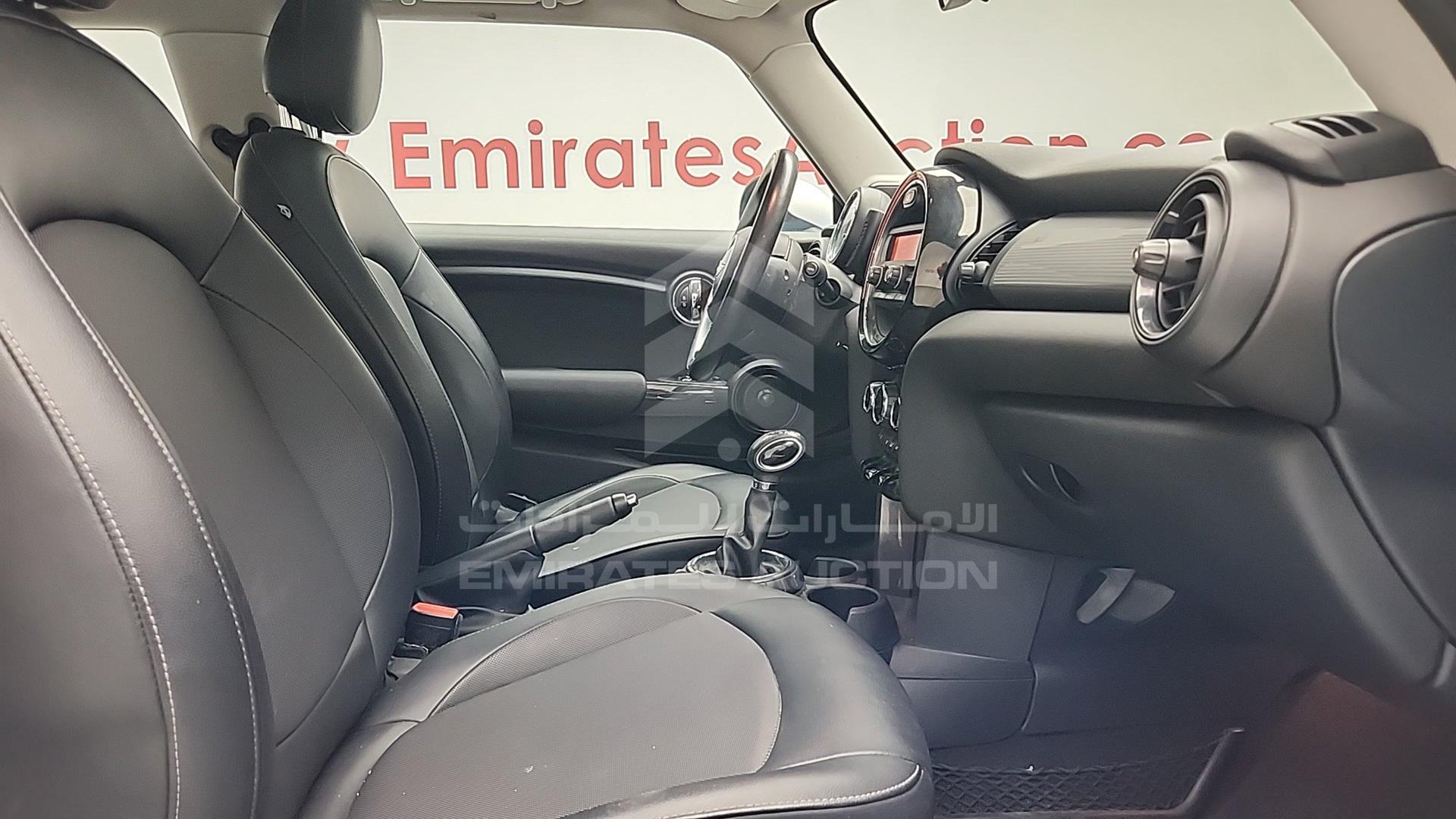 2015 MINI COOPER VIN: WMMXM5C51F3A56219