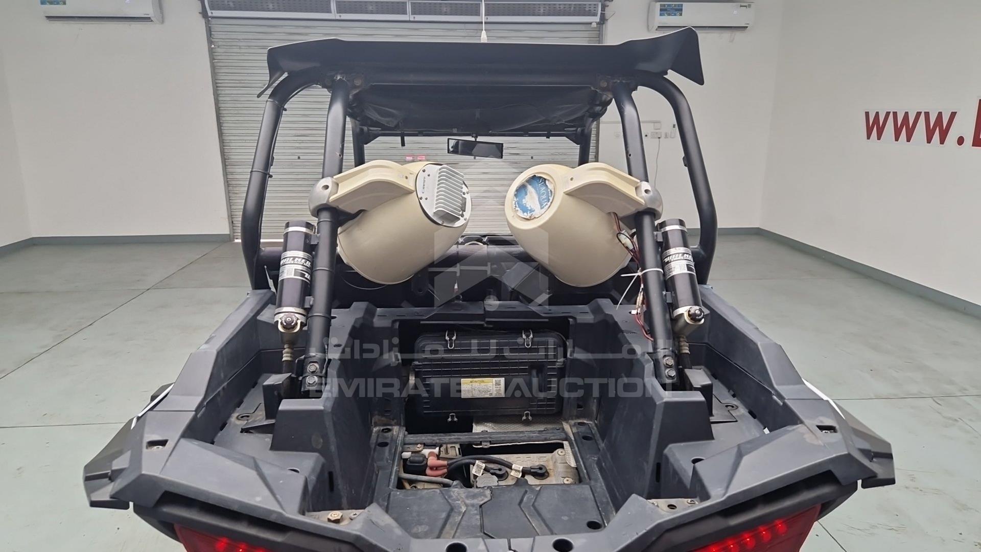 2015 POLARIS RZR XP 1000 VIN: 4XAVDE996FB944723