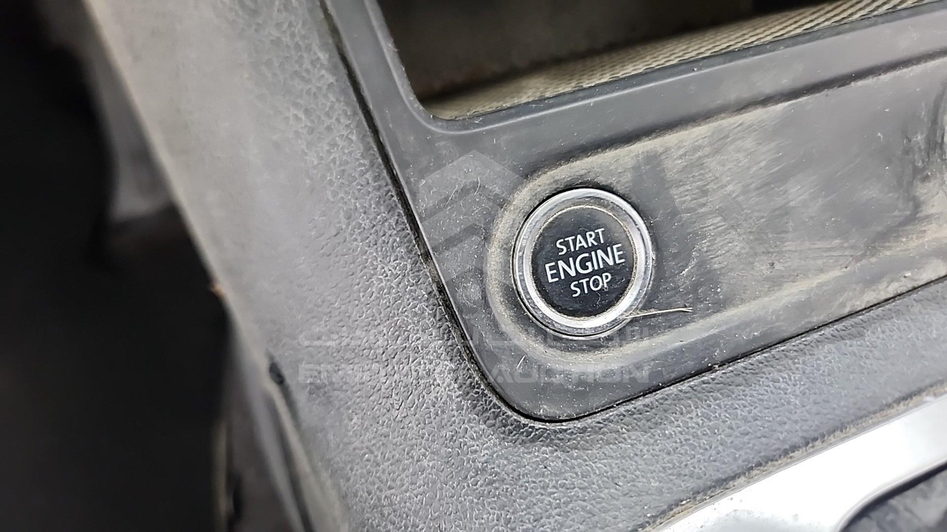 2011 VOLKSWAGEN TIGUAN VIN: WVGCE15N3BW020036