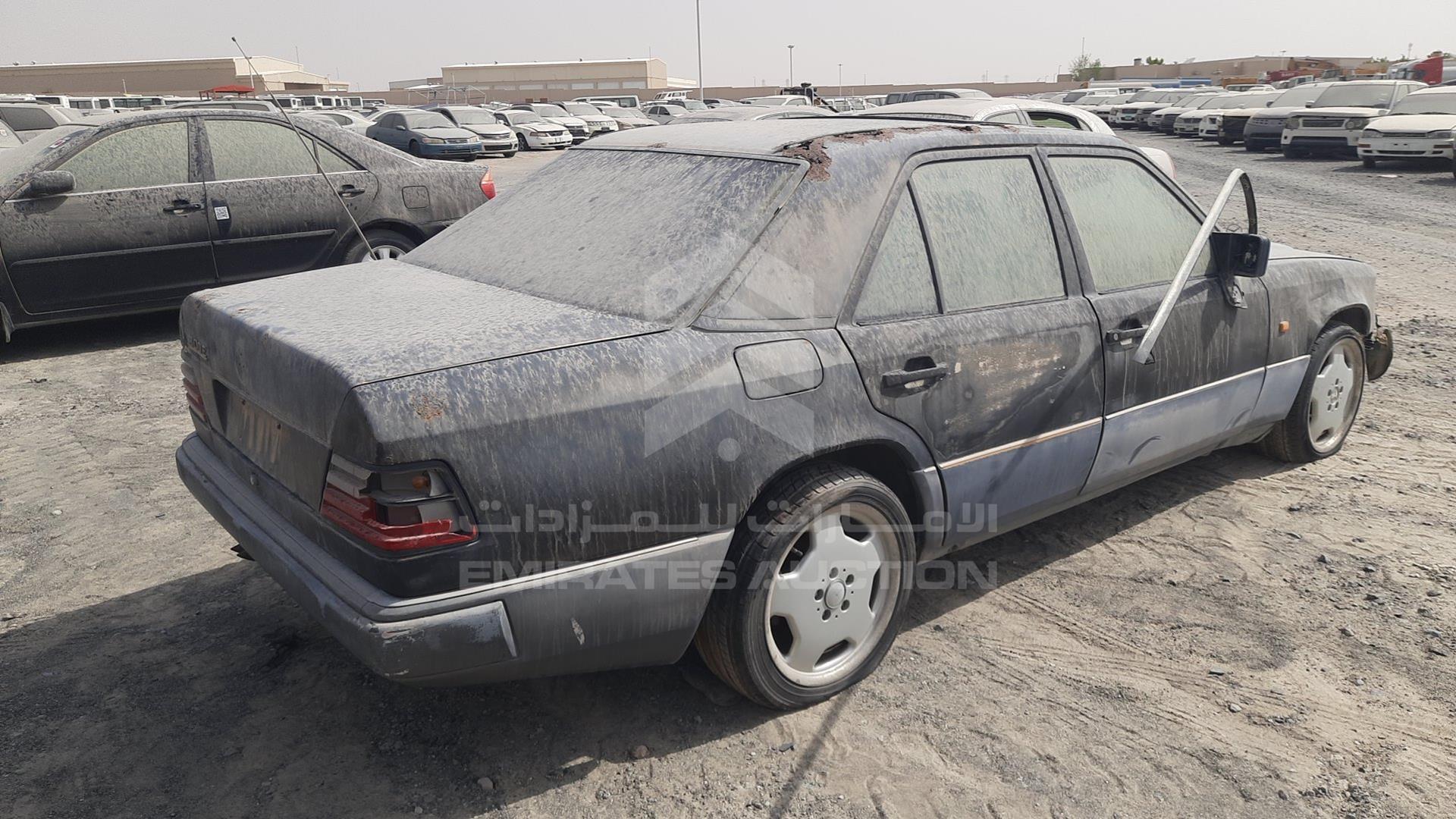 1989 MERCEDES E500 VIN: WDB1240301A923988