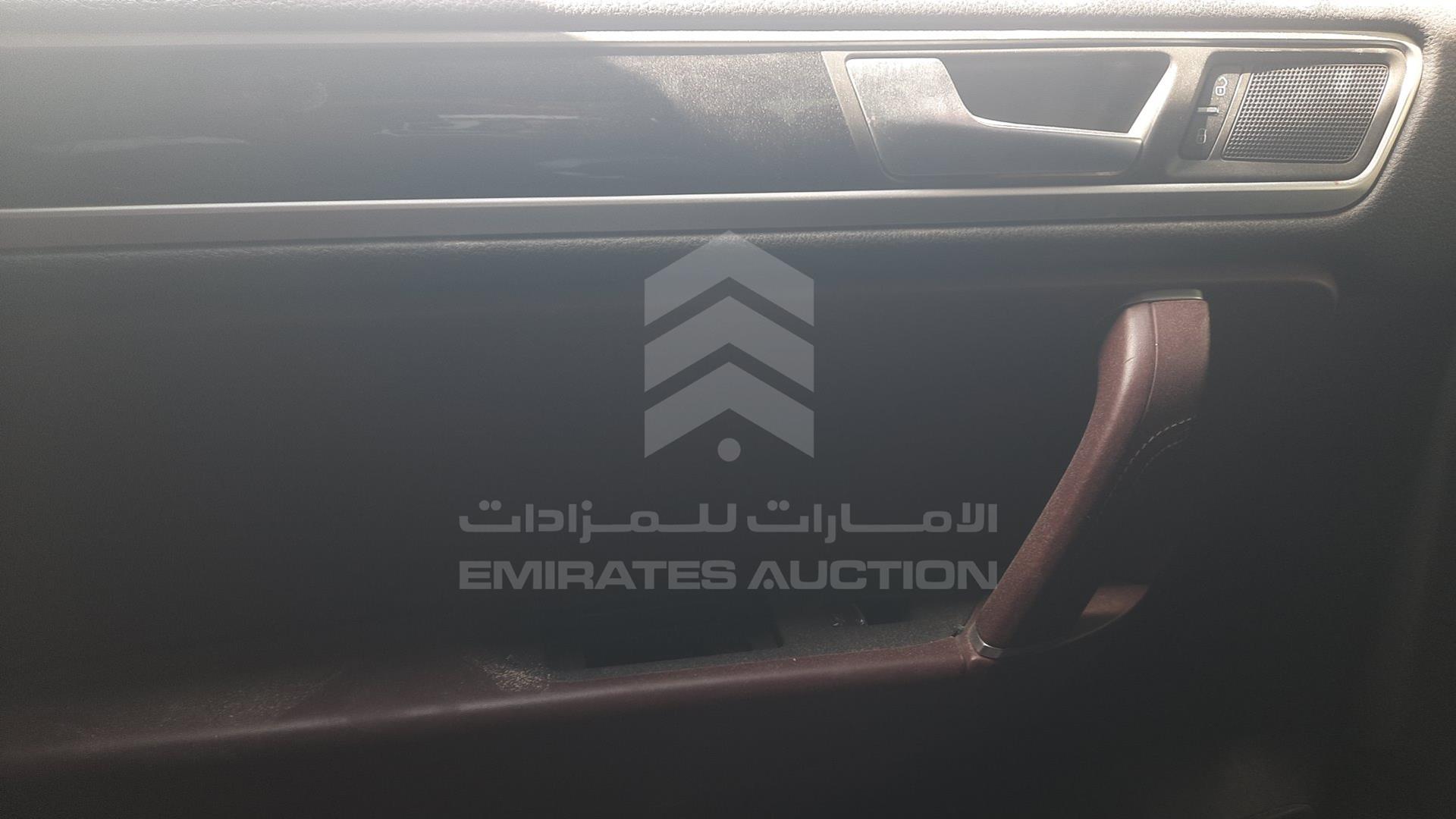 2013 VOLKSWAGEN TOUAREG VIN: WVGBD2BP7DD008254