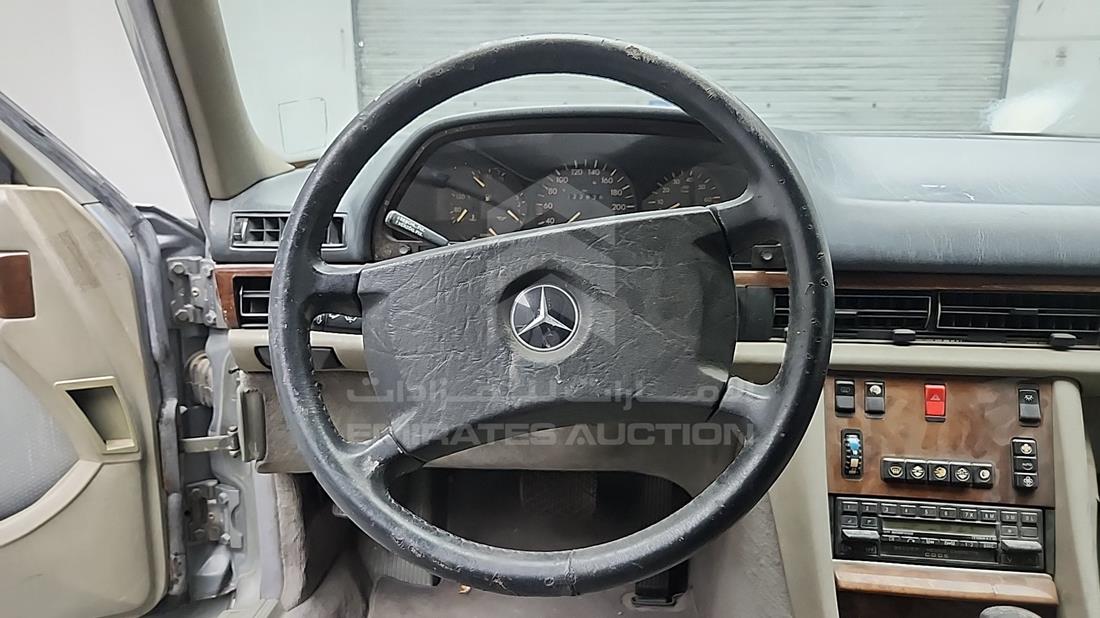 1990 Mercedes 300 SEL — Steering & Mounted Controls — Photo 15