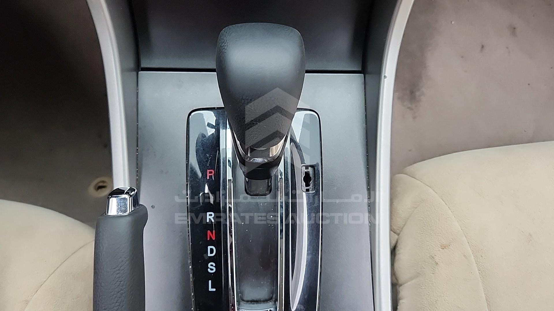 2017 HONDA ACCORD VIN: 1HGCR261XHA618318