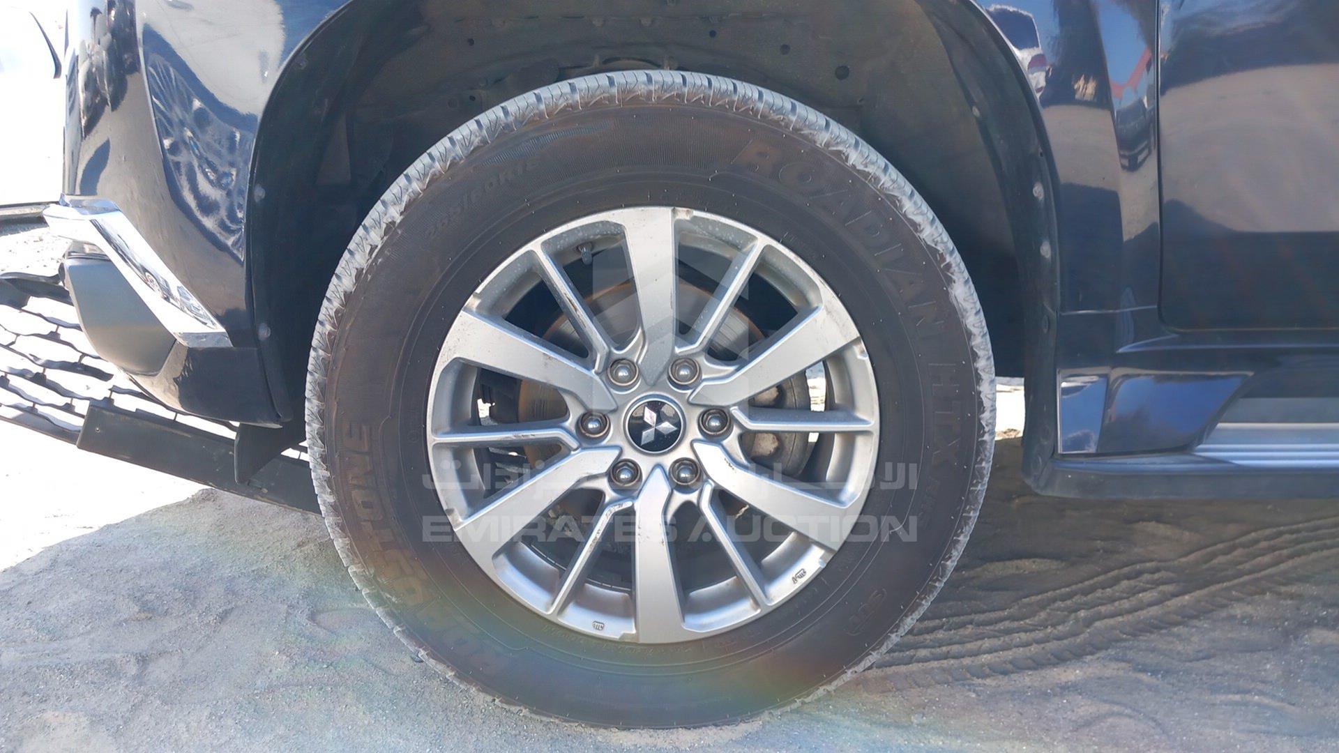2017 MITSUBISHI MONTERO VIN: MMEMC21X8HH003996