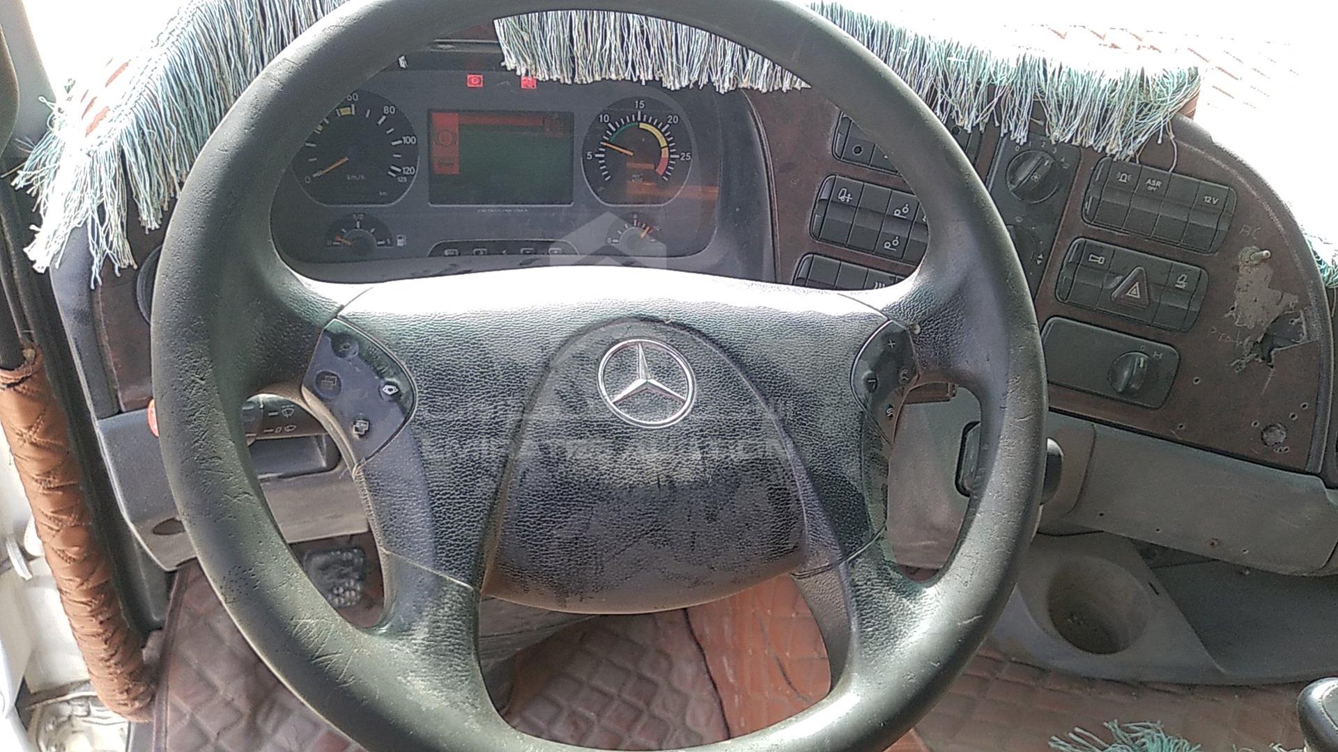 2005 MERCEDES 2544 VIN: WDB9300461K952655