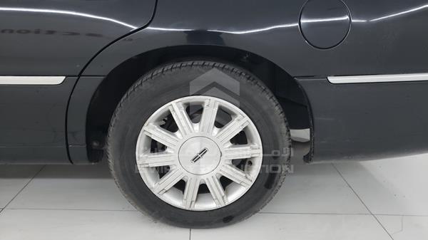 Lincoln Town 2011 2LNBL8CV0BX755963 Image 22